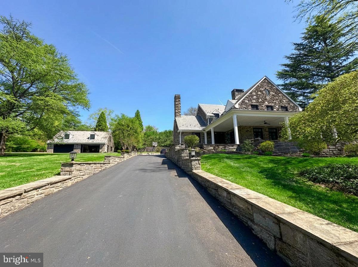 CHESTNUT HILL - Residential