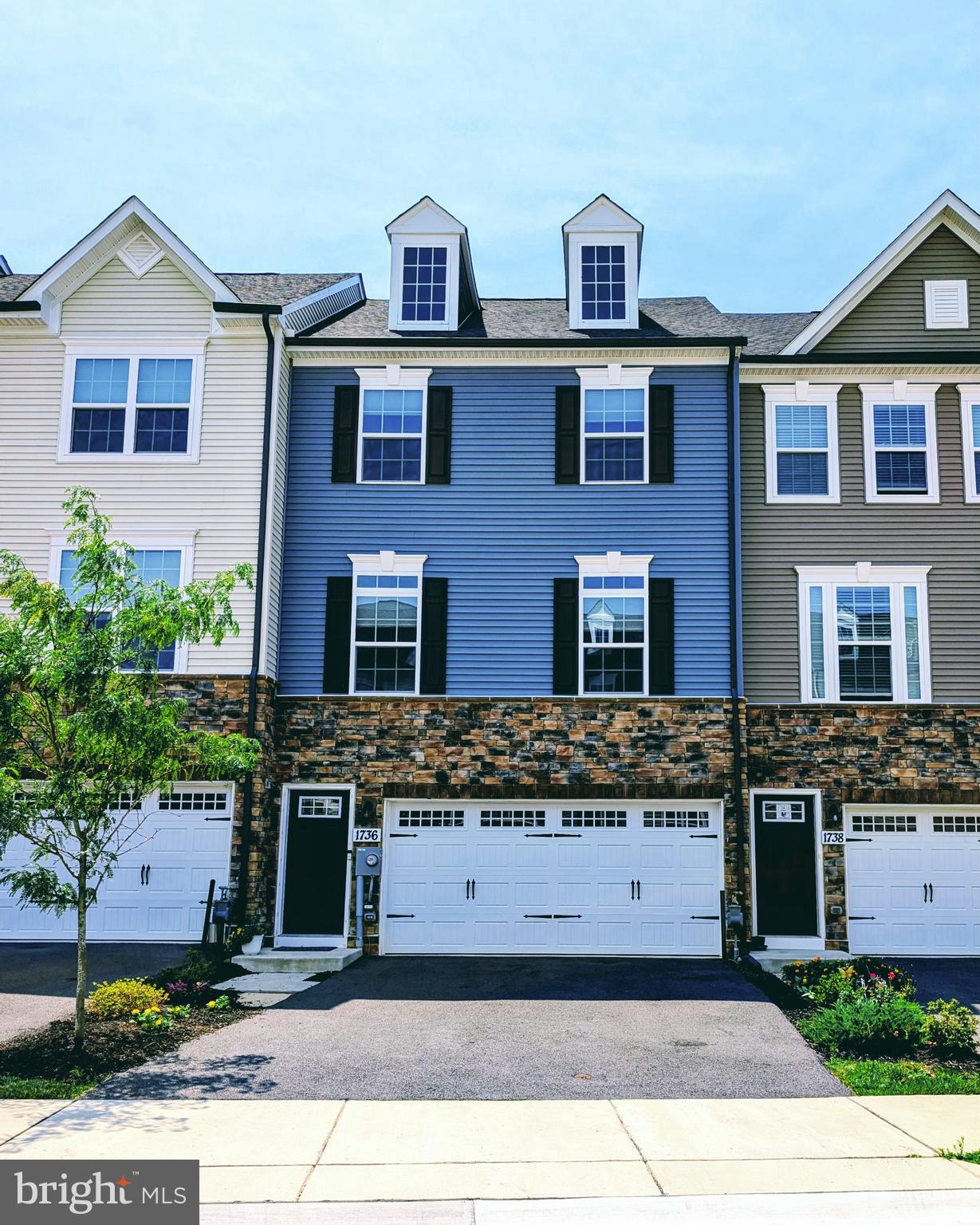 BELLE AIR TOWNHOMES - Residential
