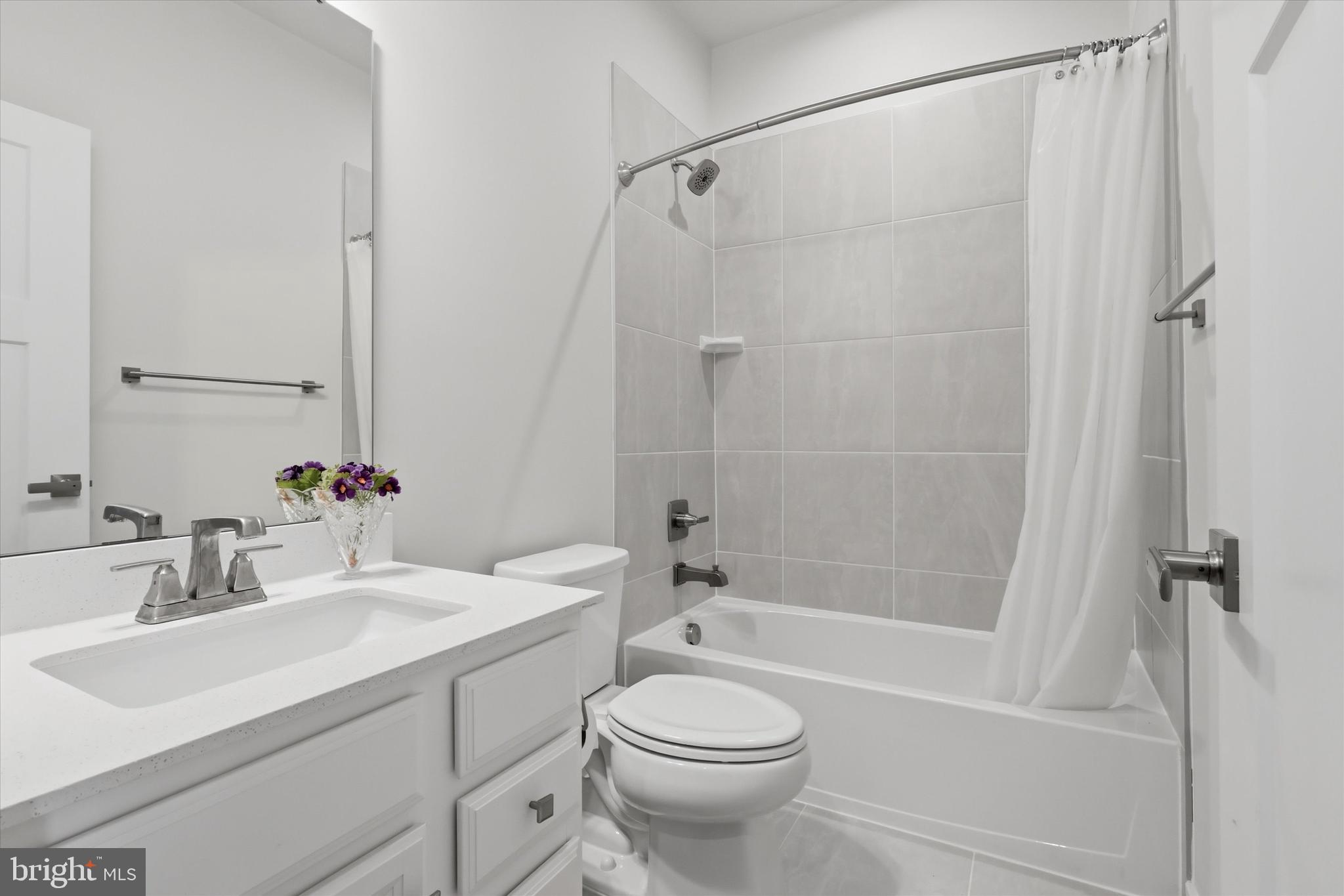 BELLE AIR TOWNHOMES - Residential