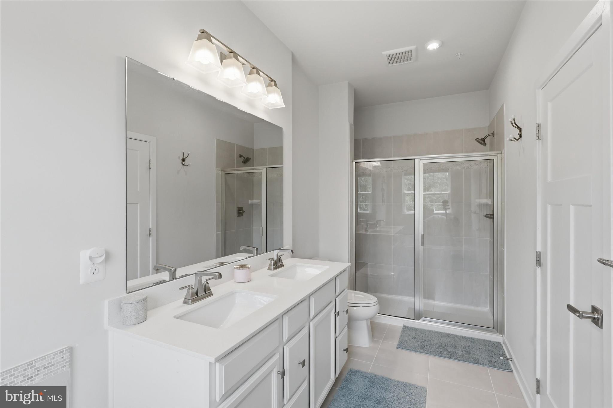 BELLE AIR TOWNHOMES - Residential
