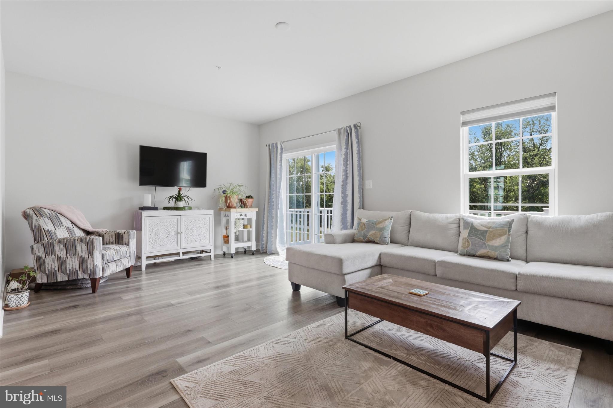 BELLE AIR TOWNHOMES - Residential
