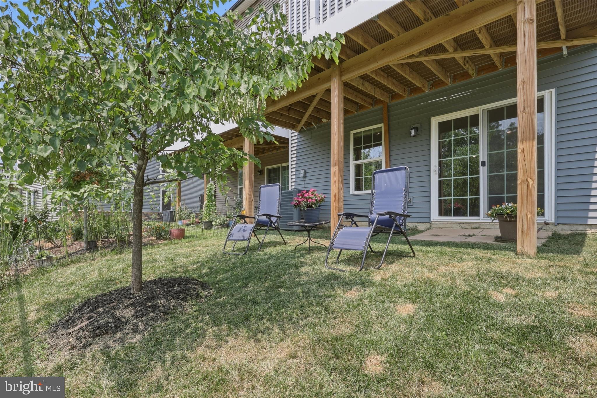 BELLE AIR TOWNHOMES - Residential