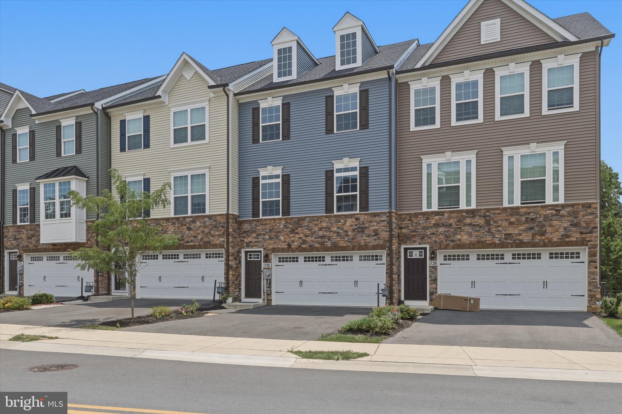 BELLE AIR TOWNHOMES - Residential