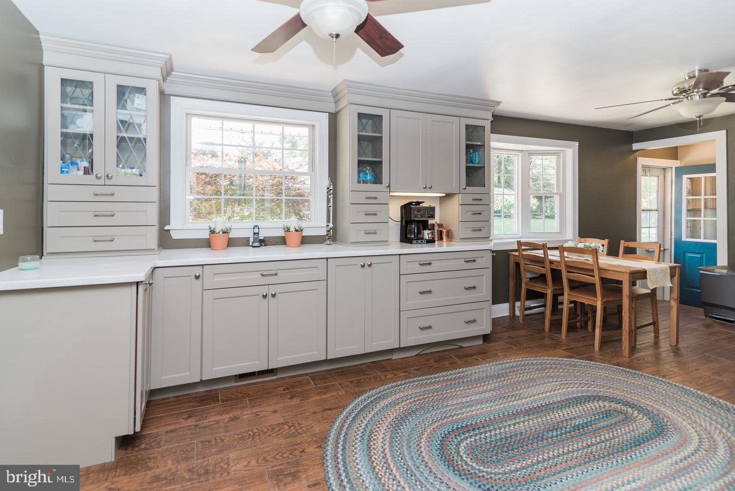 COLONIAL ACRES - Residential Lease