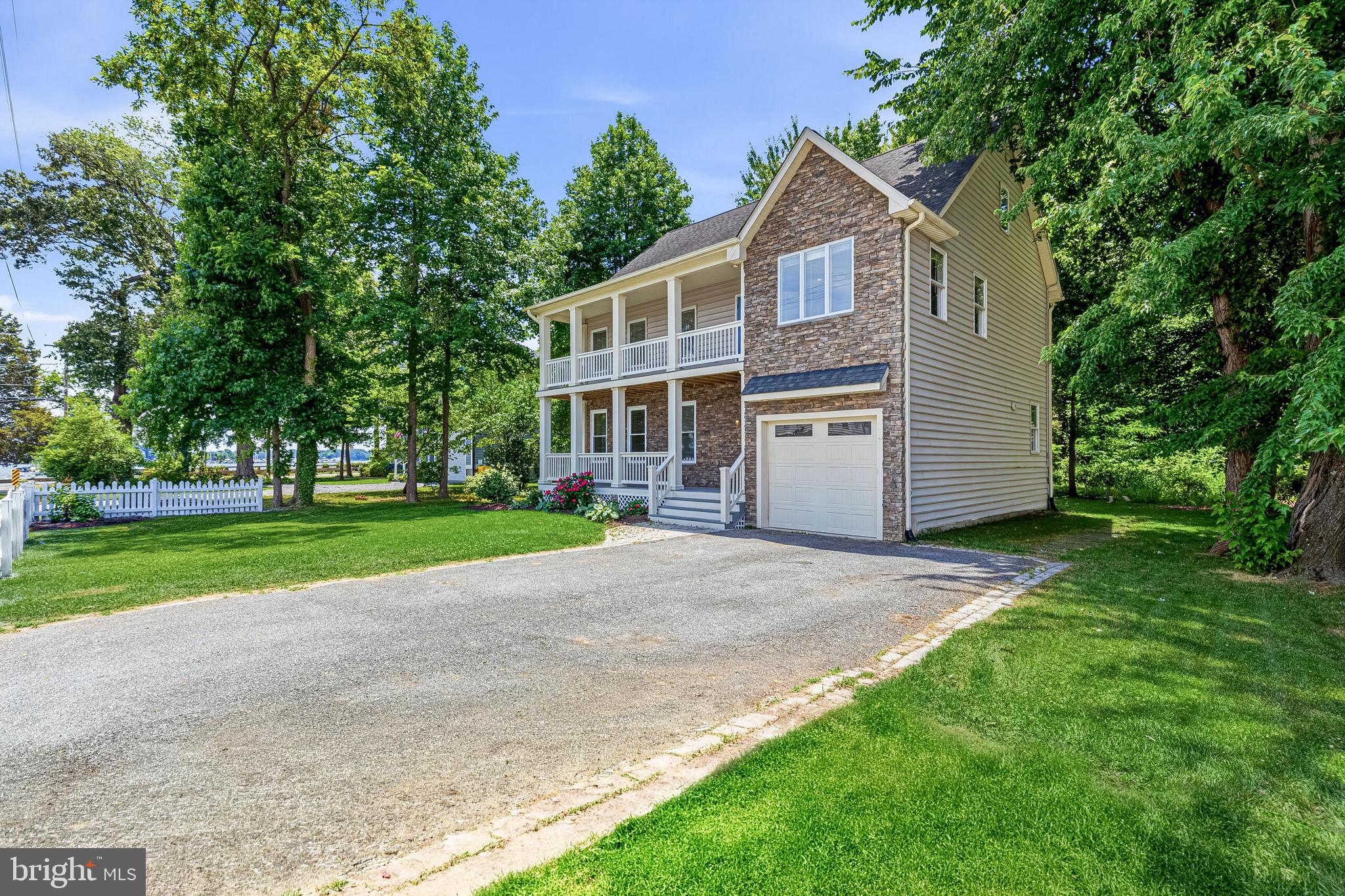GALESVILLE ESTATES - Residential