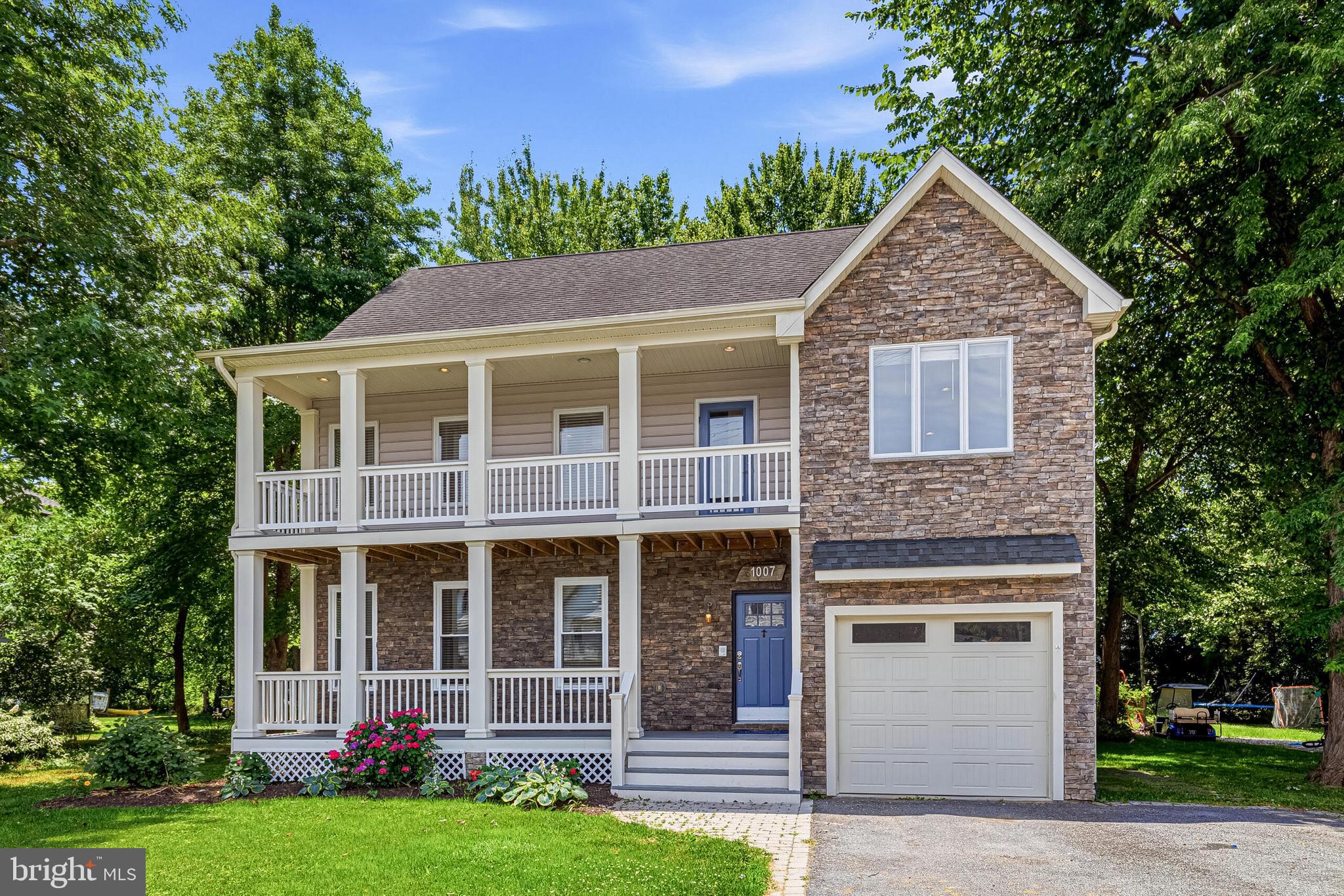 GALESVILLE ESTATES - Residential