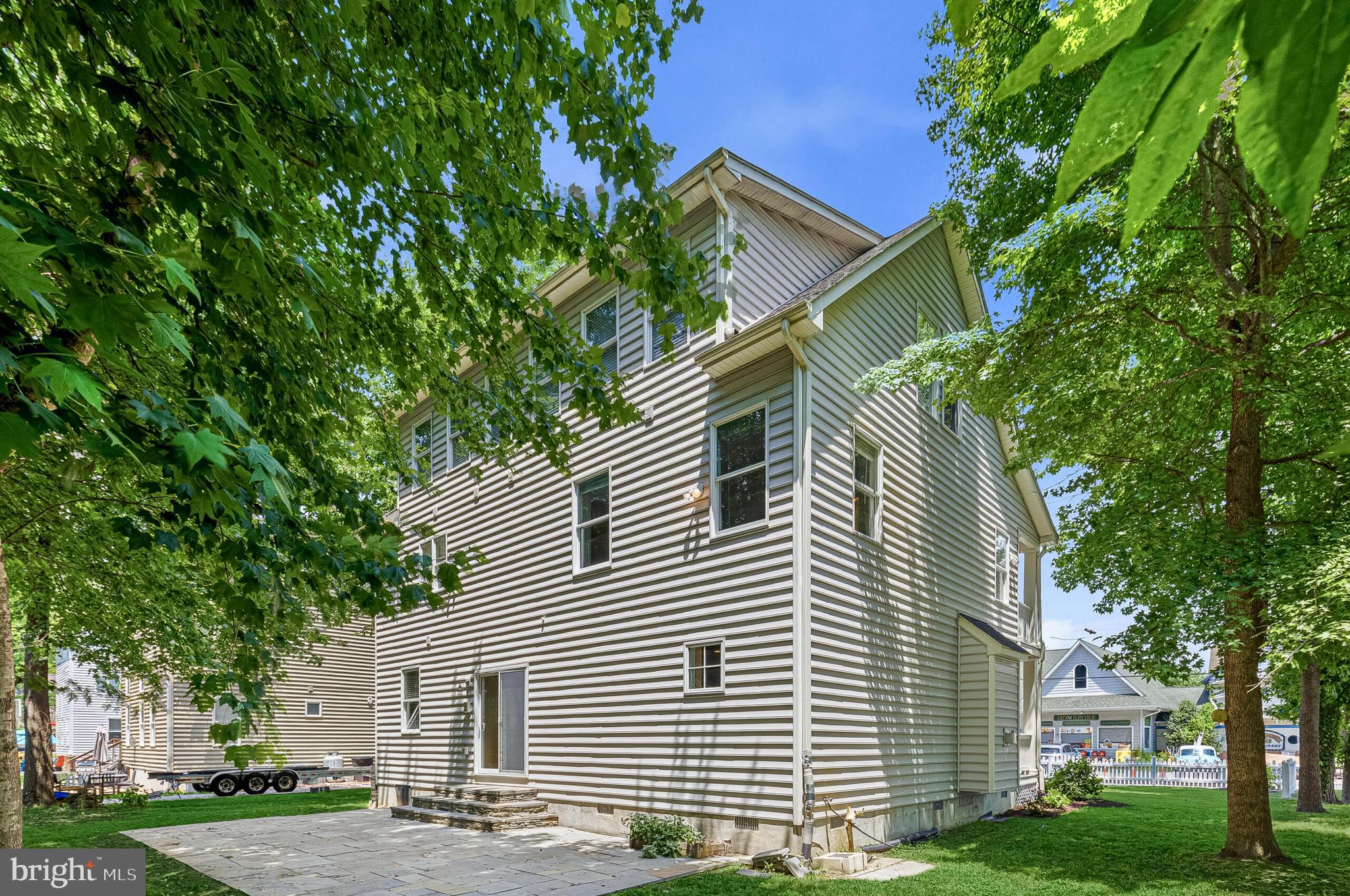 GALESVILLE ESTATES - Residential