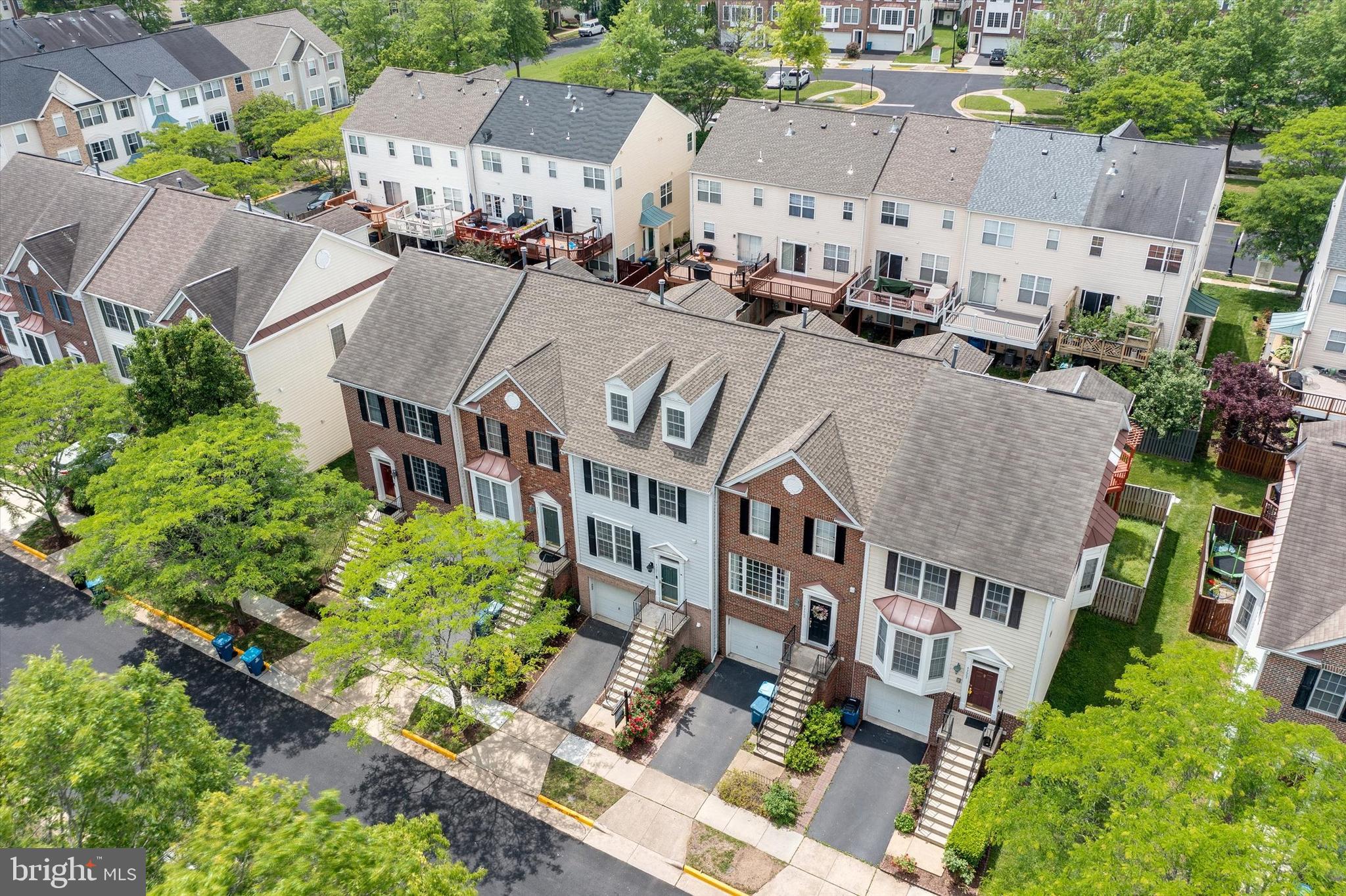 SOUTH RIDING - Residential