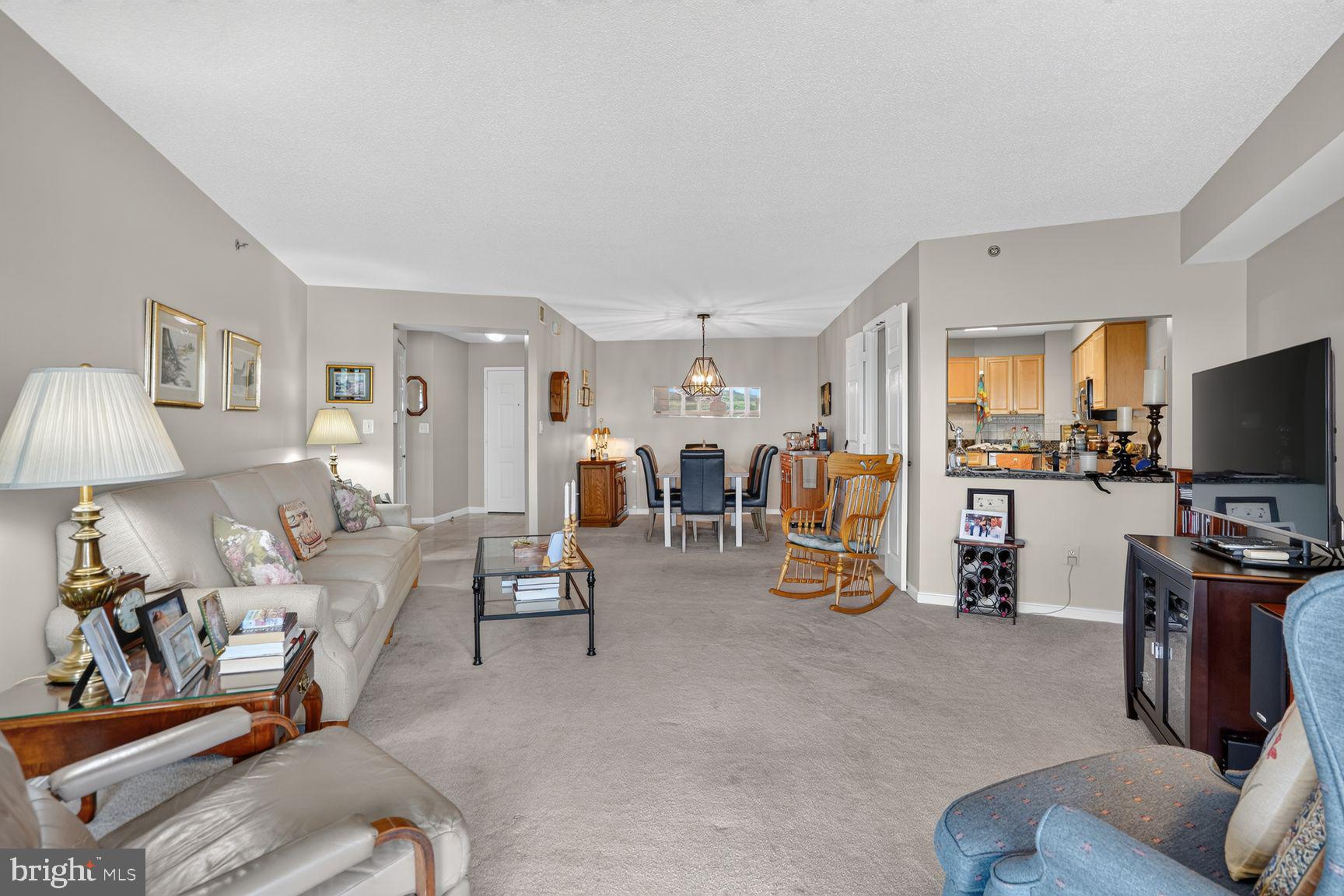 LANSDOWNE WOODS - Residential