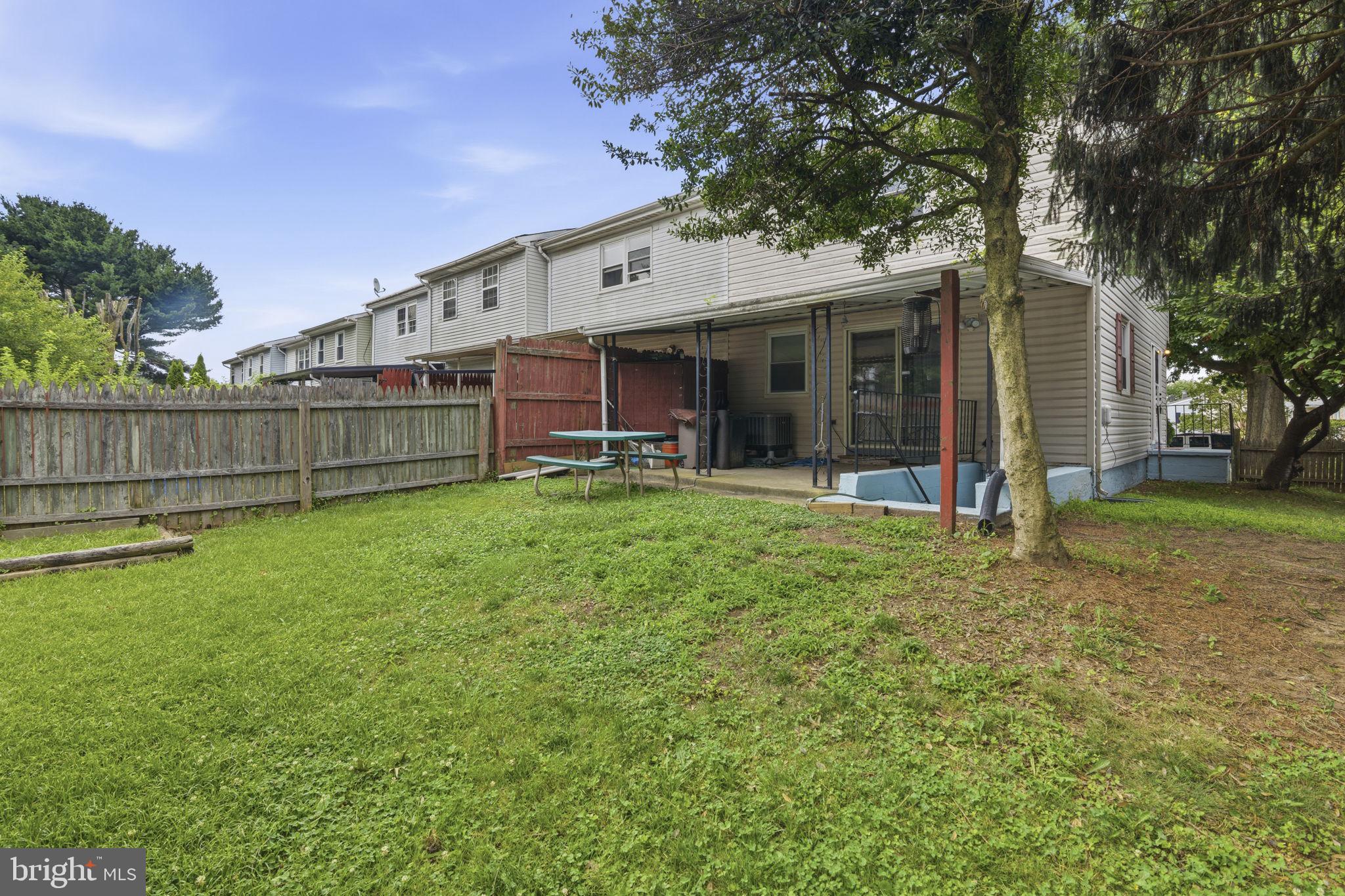 HARFORD SQUARE - Residential
