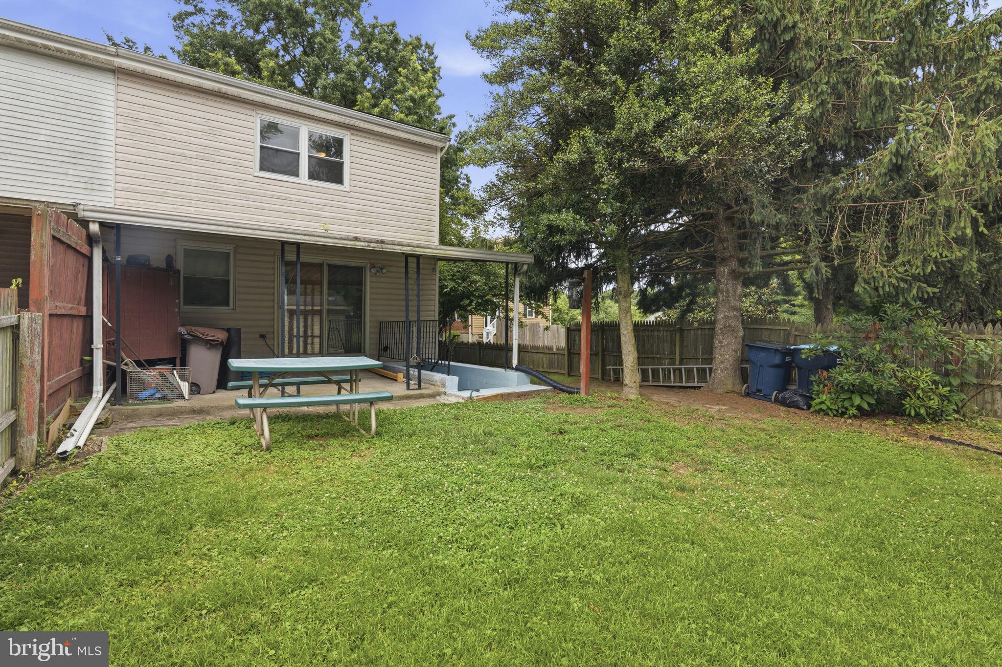 HARFORD SQUARE - Residential