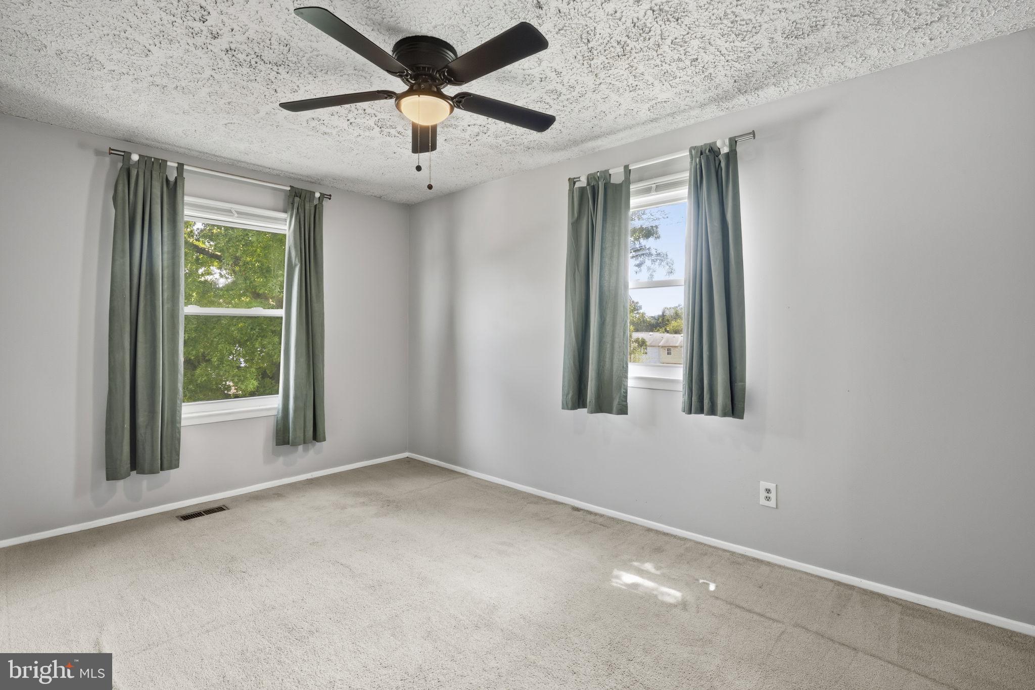 HARFORD SQUARE - Residential