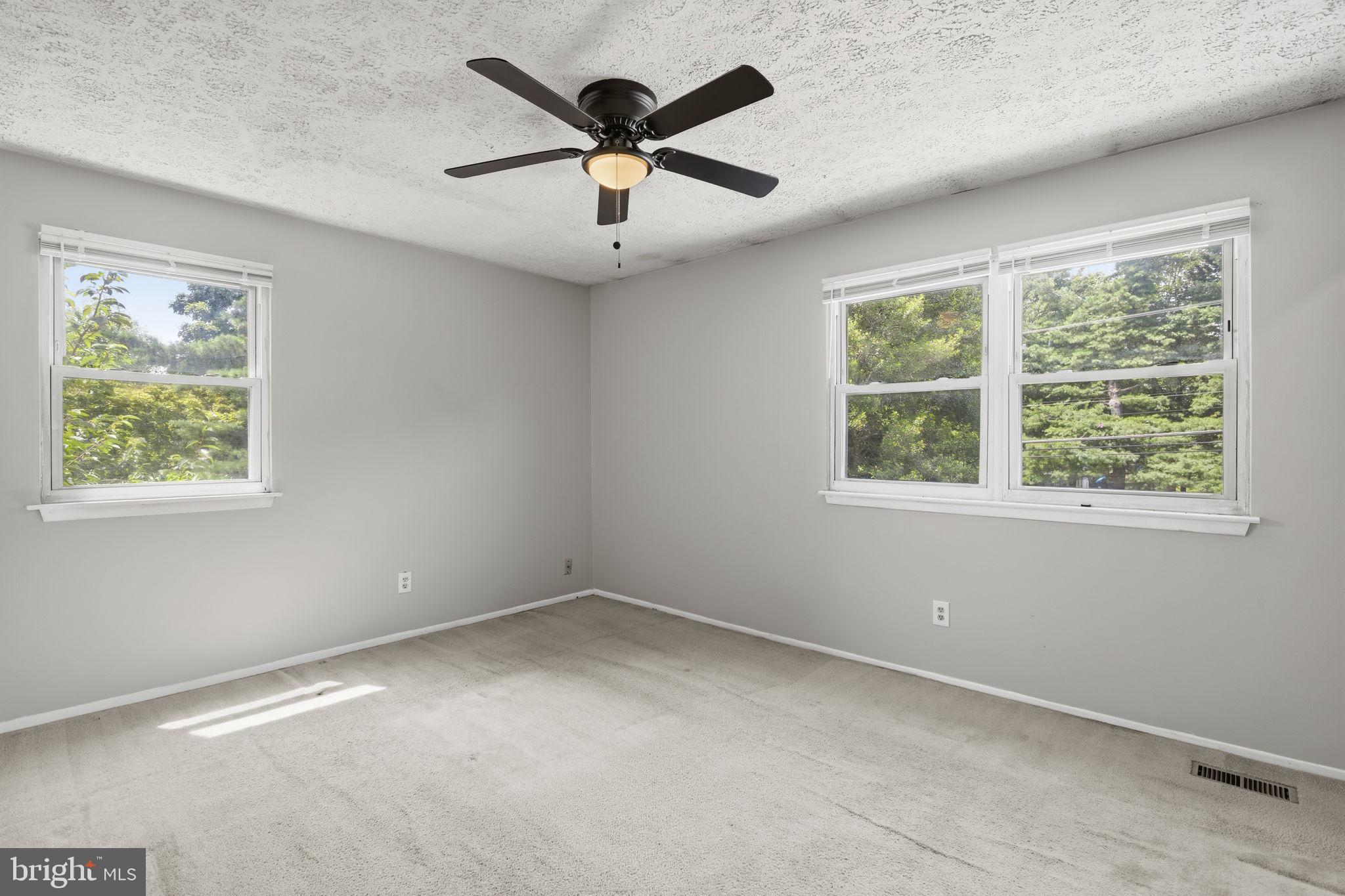 HARFORD SQUARE - Residential
