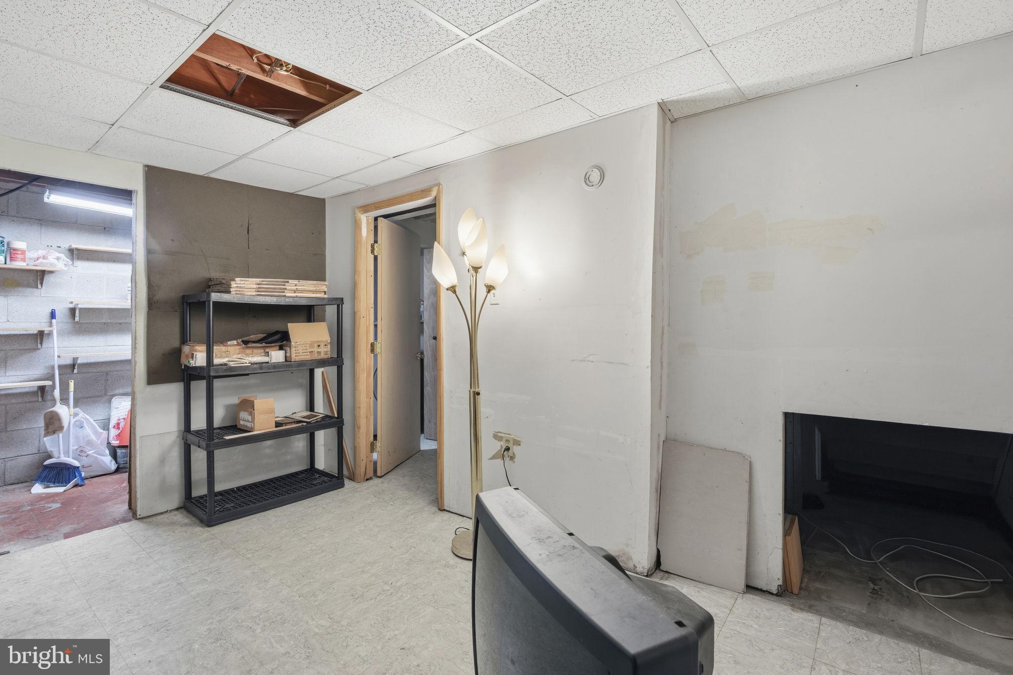 HARFORD SQUARE - Residential