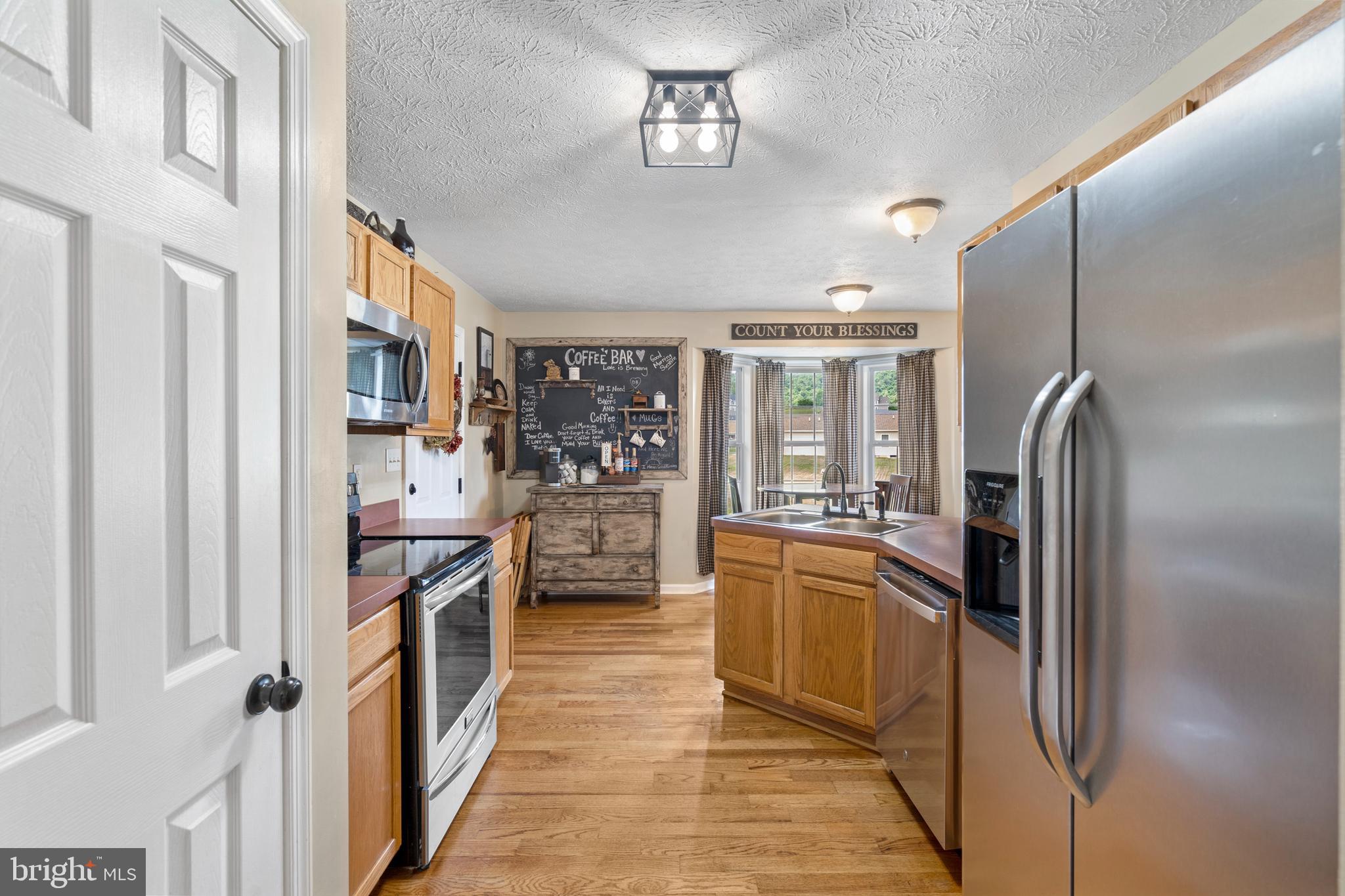 PEBBLE RIDGE - Residential