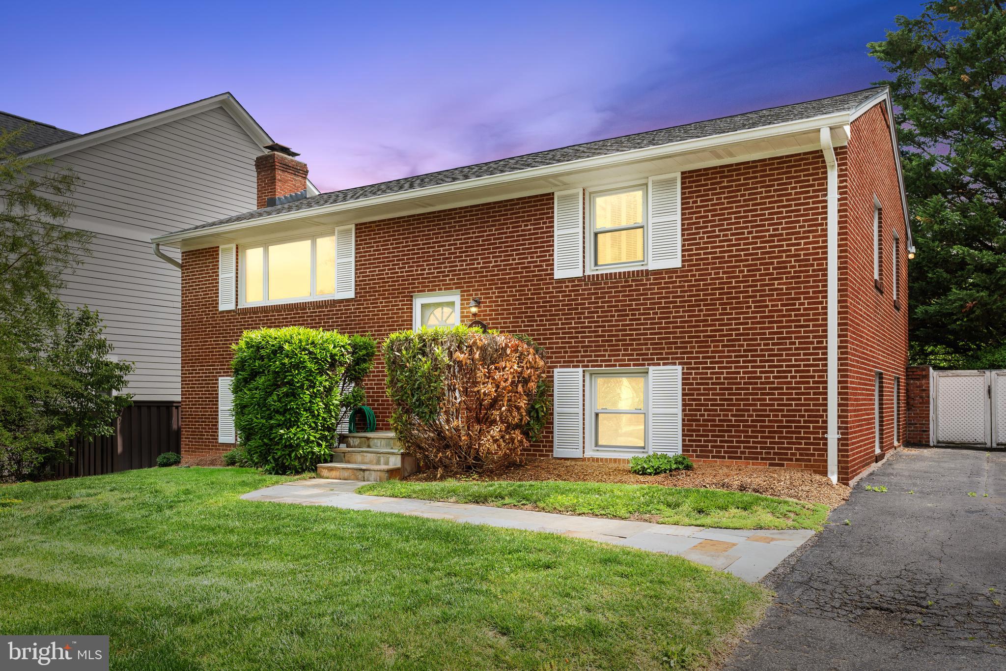 BRANDON VILLAGE - Residential