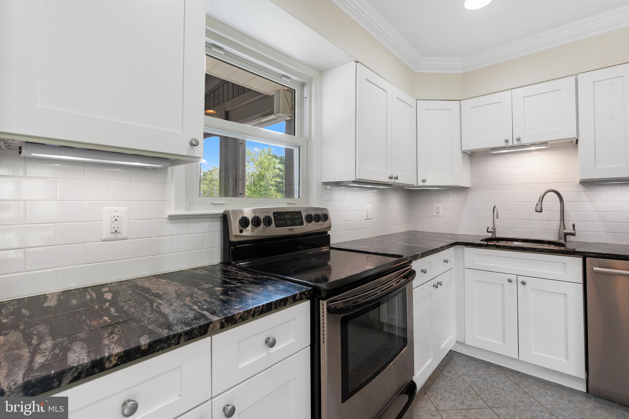 BRANDON VILLAGE - Residential
