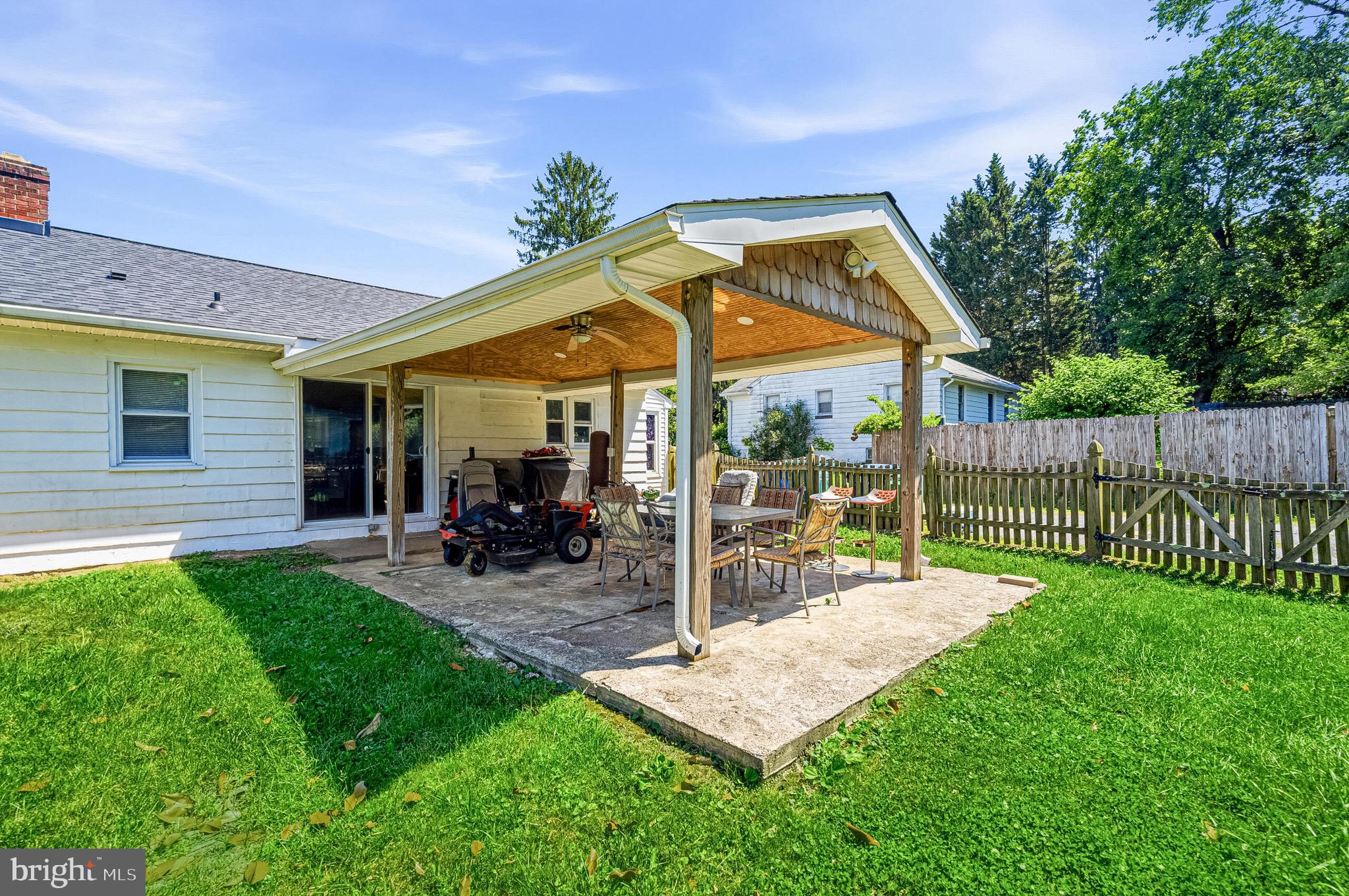 LEWISTOWN - Residential