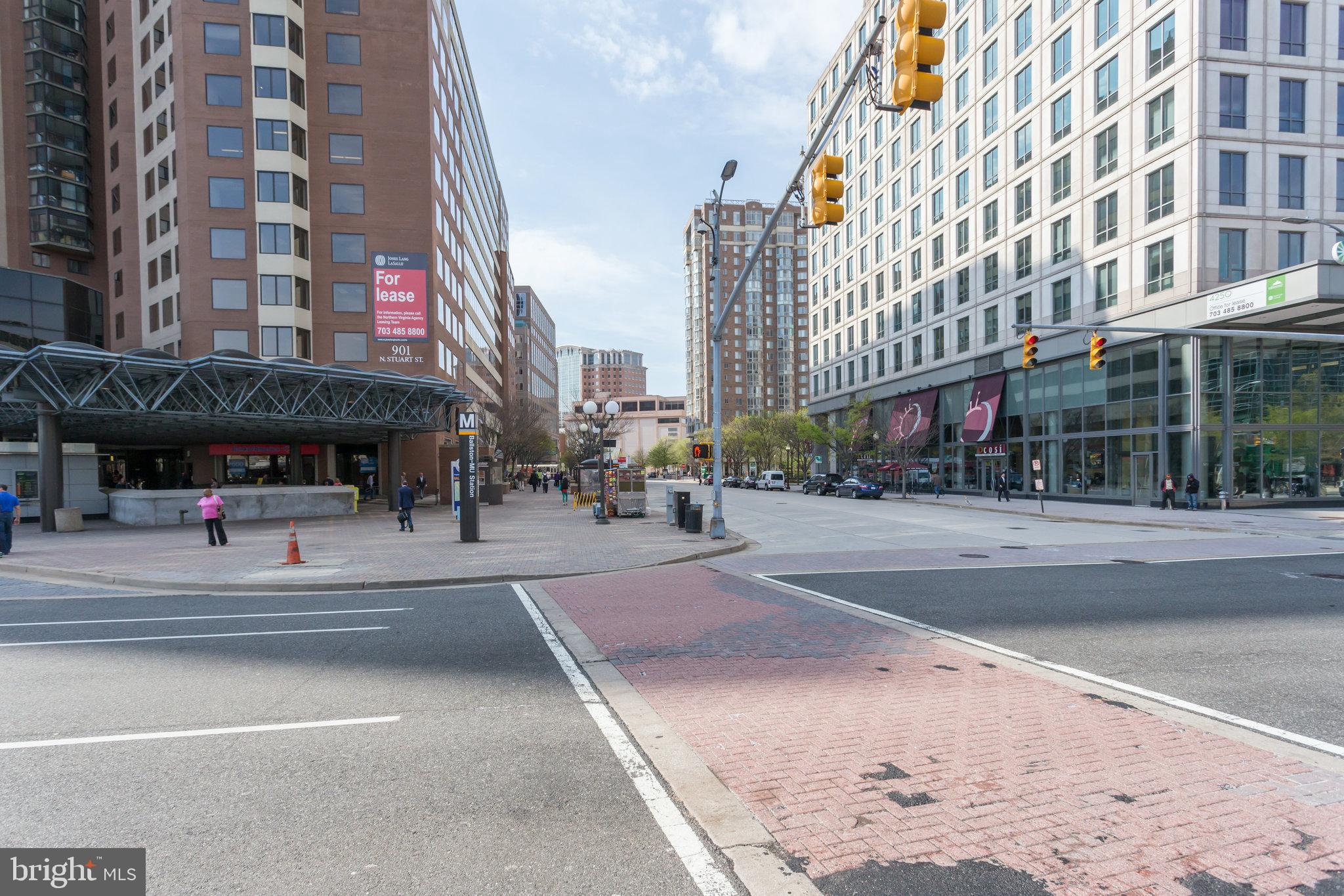 EASTVIEW AT BALLSTON METRO - Residential Lease