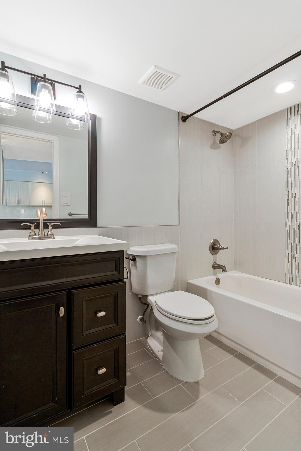EASTVIEW AT BALLSTON METRO - Residential Lease