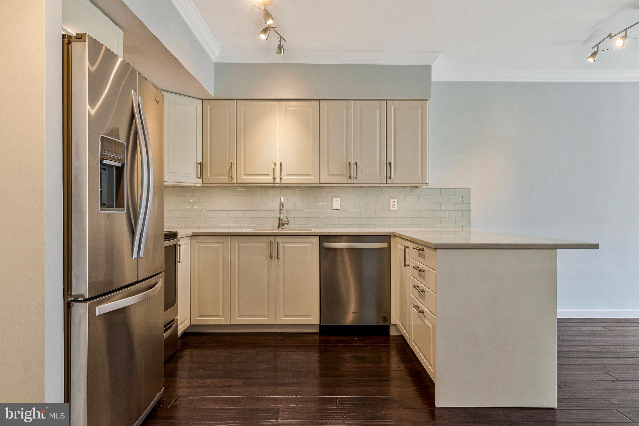 EASTVIEW AT BALLSTON METRO - Residential Lease
