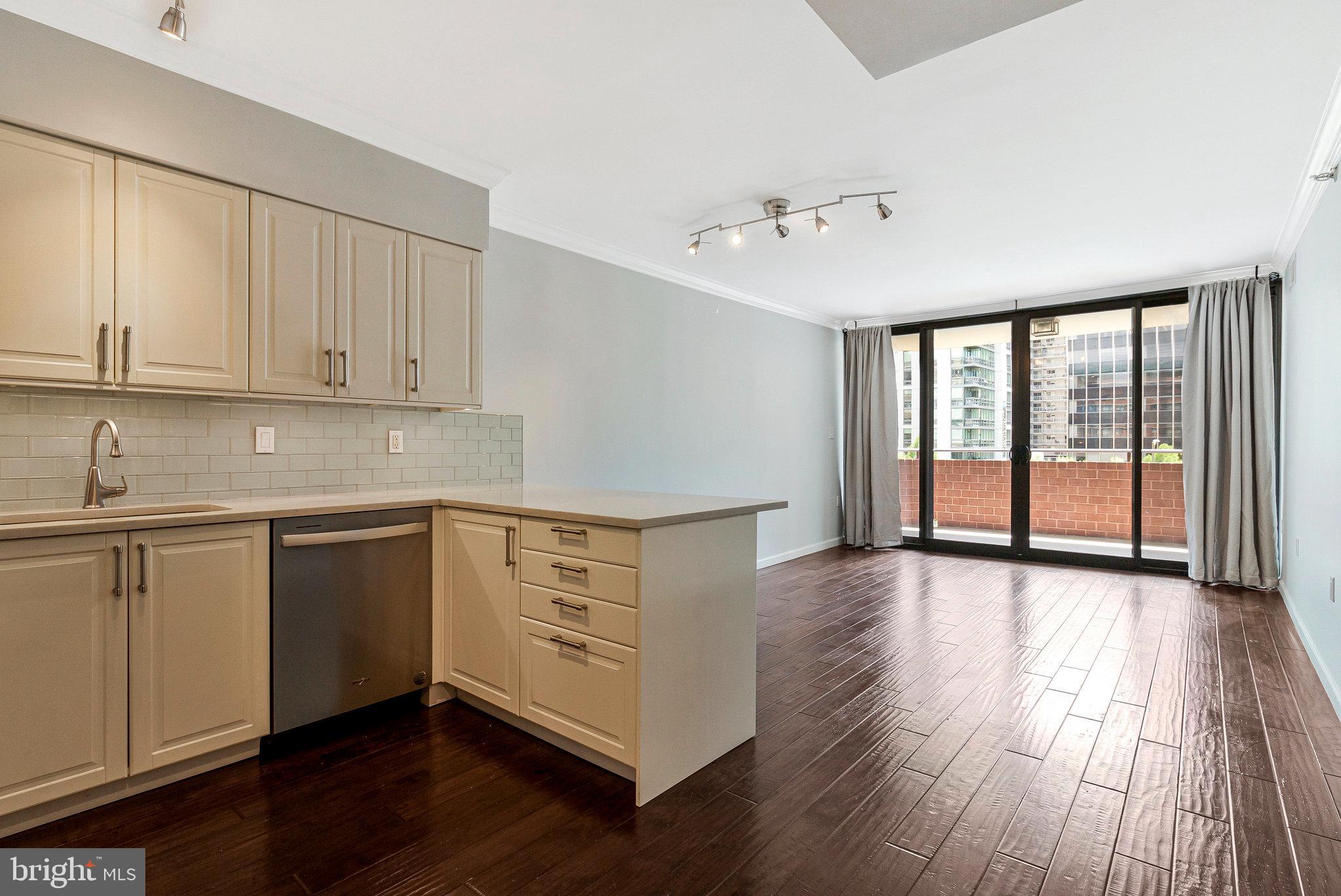 EASTVIEW AT BALLSTON METRO - Residential Lease