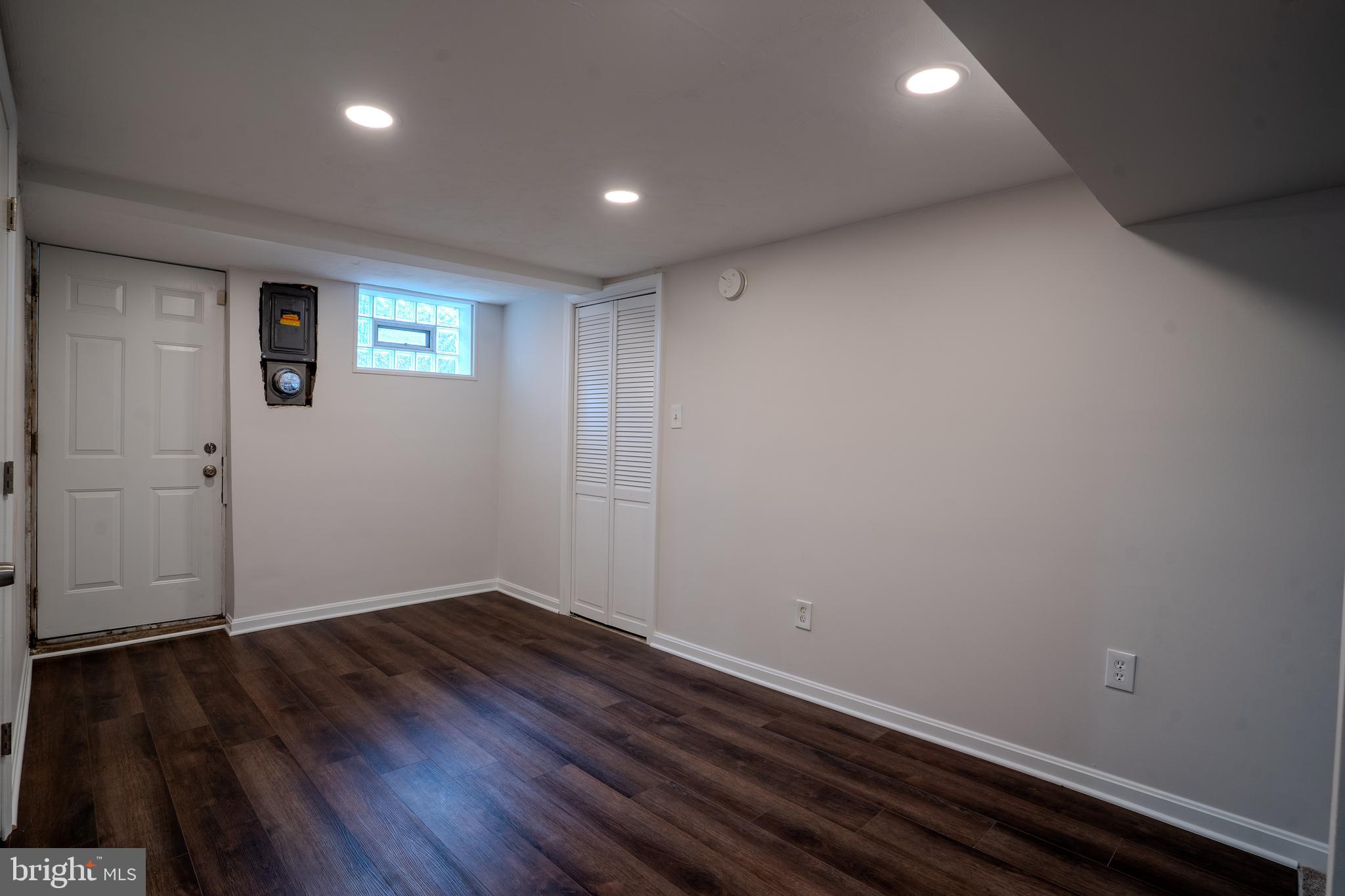 RAMBLEWOOD - Residential