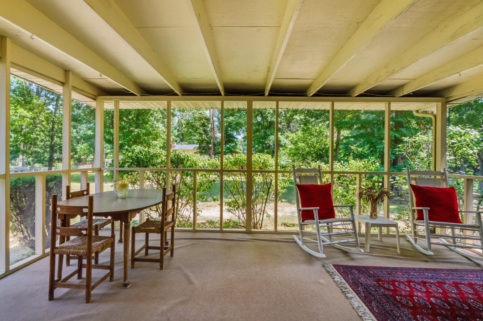LAKESIDE ESTATES - Residential