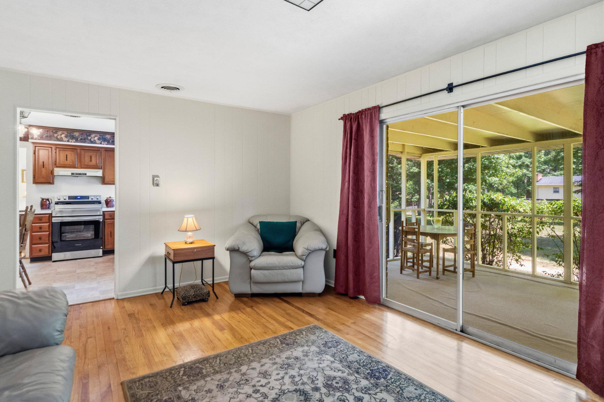 LAKESIDE ESTATES - Residential