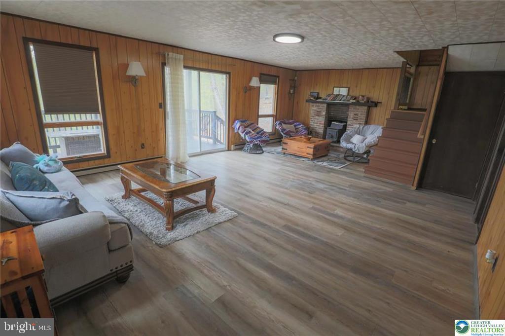 WINONA LAKES - Residential