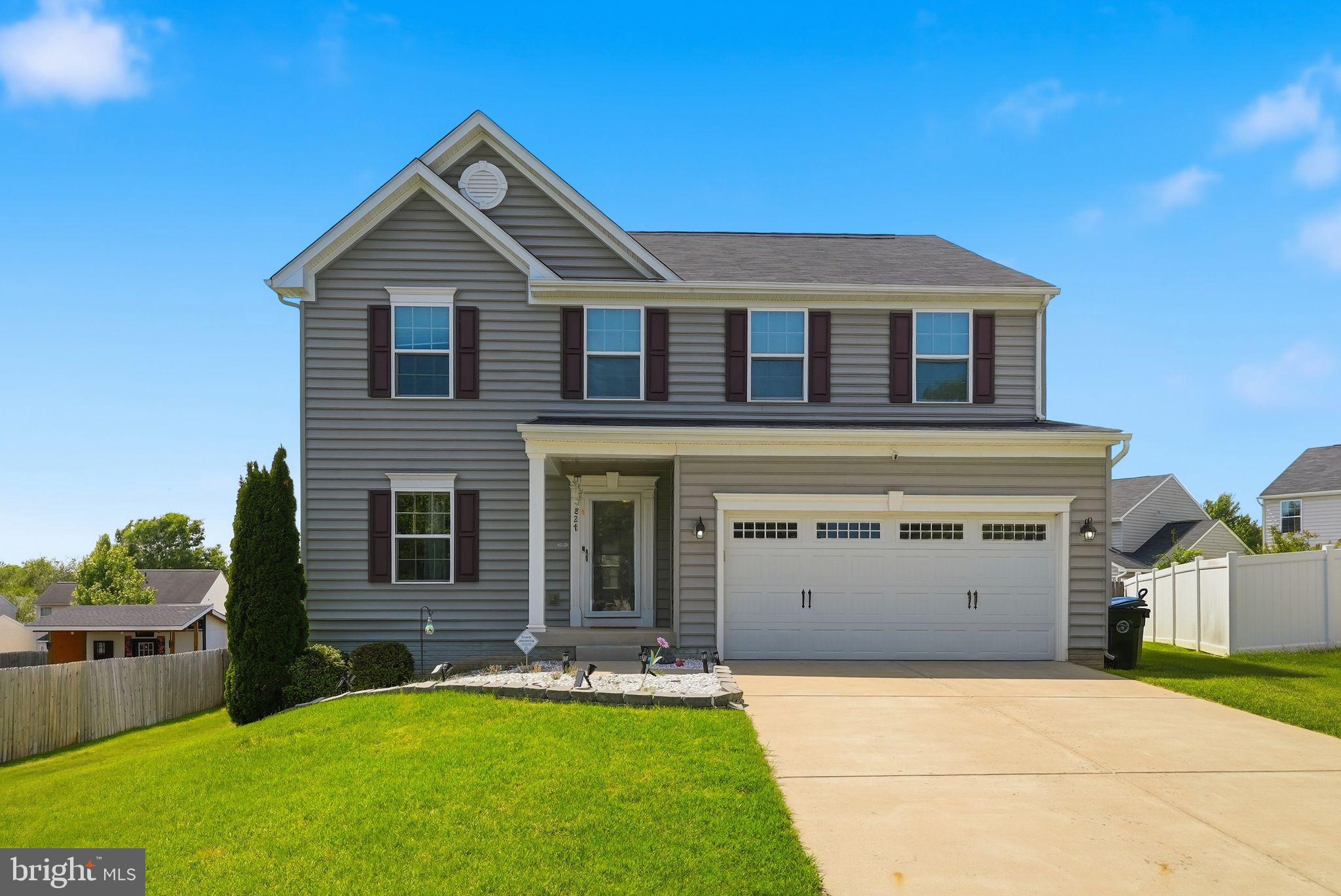 Welcome to 827 Fairwood Drive in the heart of Culpeper. A charming home that blends the comfort, space, and convenience in a peaceful neighborhood setting. Step inside to discover a bright and spacious interior featuring an open floor plan, abundant natural light, and thoughtfully designed living spaces. The kitchen is well-appointed with modern appliances, ample cabinetry, and plenty of counter space for preparing meals. The dining room features plenty of space for hosting and entertaining with ease. Enjoy cozy evenings surrounding the gas fireplace in family room. The upstairs offers 5 generously sized bedrooms and 3 full bathrooms. The spacious primary bedroom contains two closets and an on-suite bathroom making it a relaxing private retreat at the end of the day. The fully finished basement offers more living space perfect for a media room, play room for the kids, or an additional entertaining area. Outside, enjoy a sizeable yard with plenty of room for outdoor activities, gardening, or simply relaxing on a quiet evening. Conveniently located just minutes from downtown shops, dining, and local amenities. This home has room for the whole family! 
This home is being sold AS-IS.