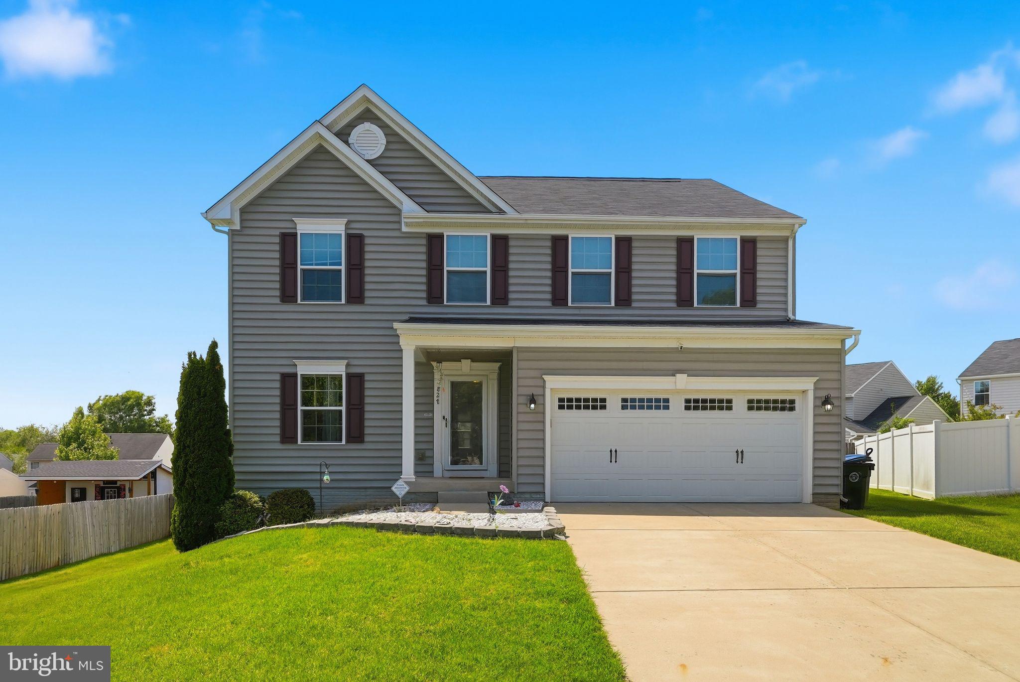 Welcome to 827 Fairwood Drive in the heart of Culpeper. A charming home that blends the comfort, space, and convenience in a peaceful neighborhood setting. Step inside to discover a bright and spacious interior featuring an open floor plan, abundant natural light, and thoughtfully designed living spaces. The kitchen is well-appointed with modern appliances, ample cabinetry, and plenty of counter space for preparing meals. The dining room features plenty of space for hosting and entertaining with ease. Enjoy cozy evenings surrounding the gas fireplace in family room. The upstairs offers 5 generously sized bedrooms and 3 full bathrooms. The spacious primary bedroom contains two closets and an on-suite bathroom making it a relaxing private retreat at the end of the day. The fully finished basement offers more living space perfect for a media room, play room for the kids, or an additional entertaining area. Outside, enjoy a sizeable yard with plenty of room for outdoor activities, gardening, or simply relaxing on a quiet evening. Conveniently located just minutes from downtown shops, dining, and local amenities. This home has room for the whole family! 
Fresh paint on the main level!
This home is being sold AS-IS.