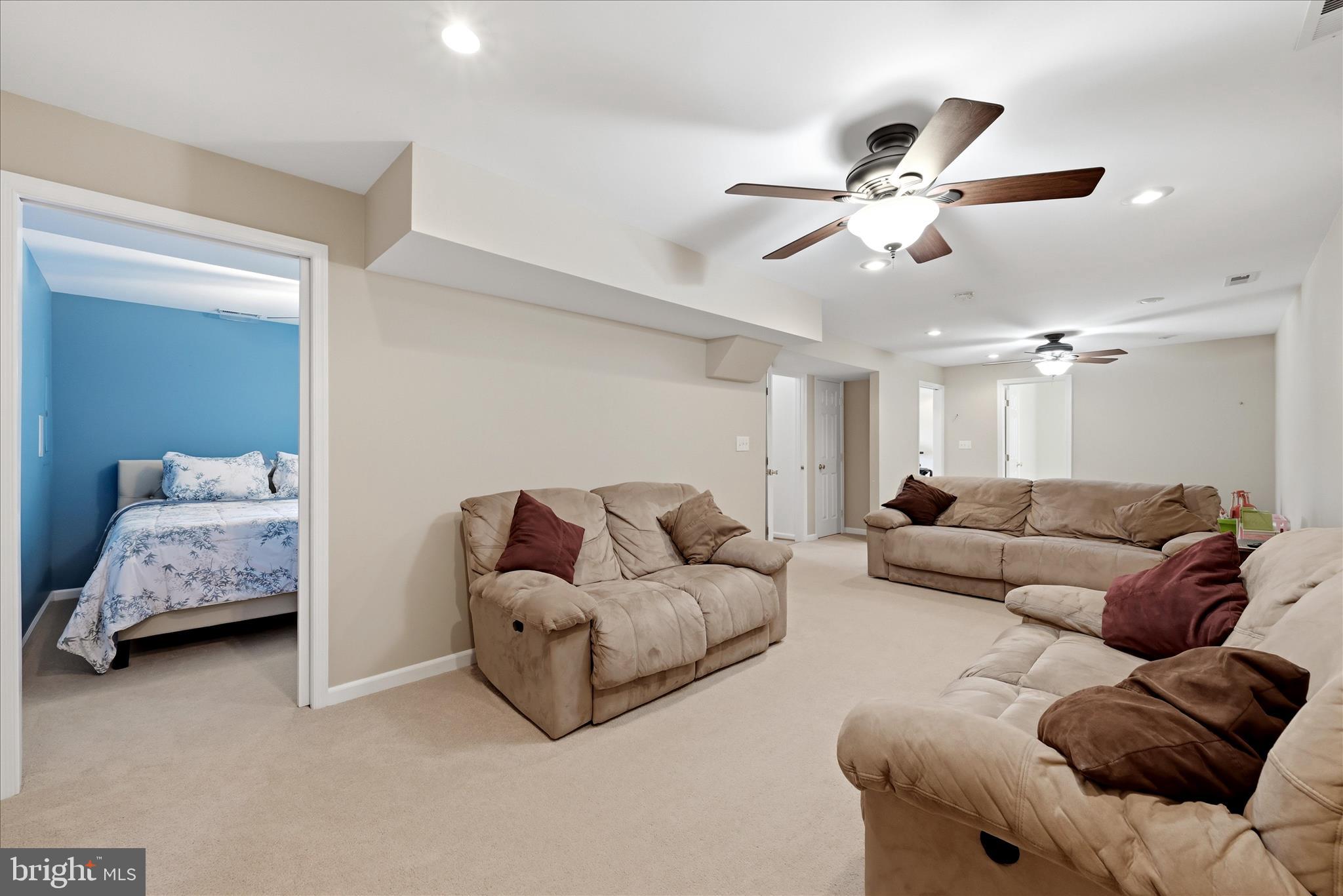 FOREST HILLS - Residential