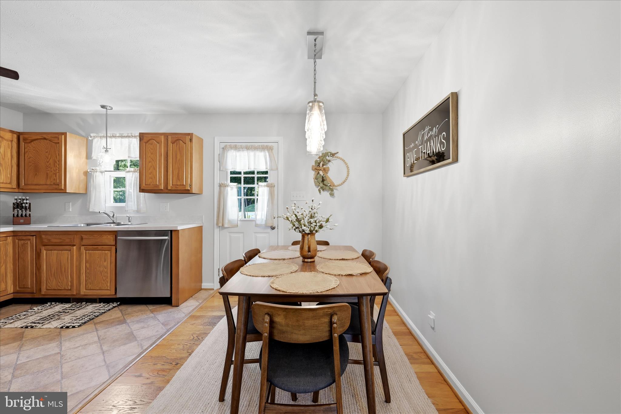 FOREST HILLS - Residential