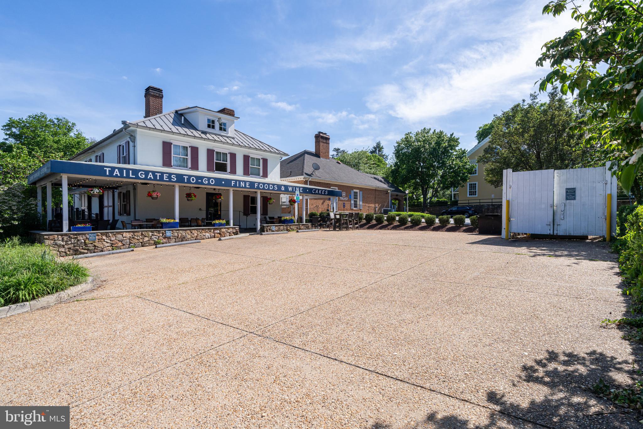MIDDLEBURG - Commercial Sale