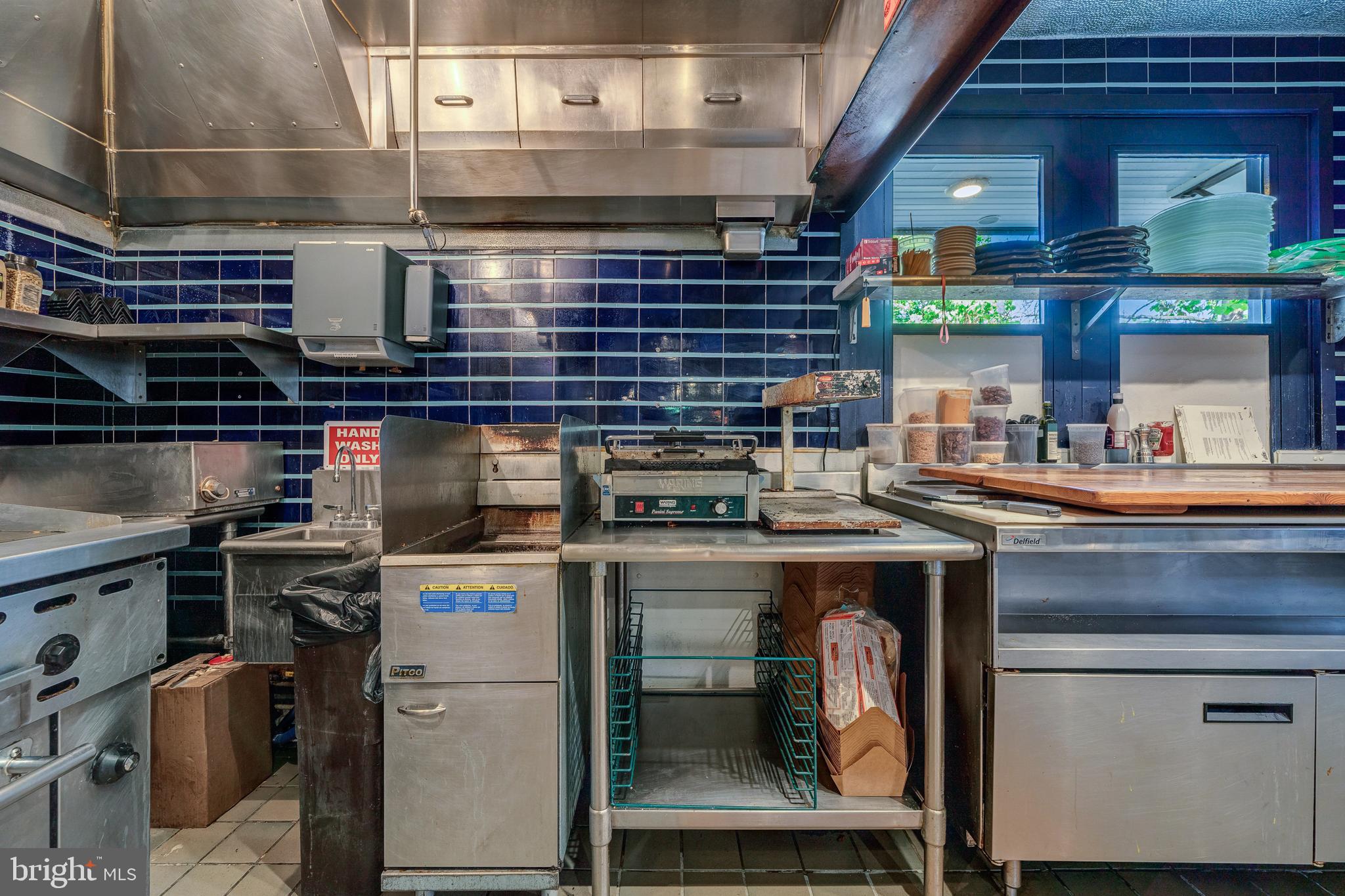 MIDDLEBURG - Commercial Sale