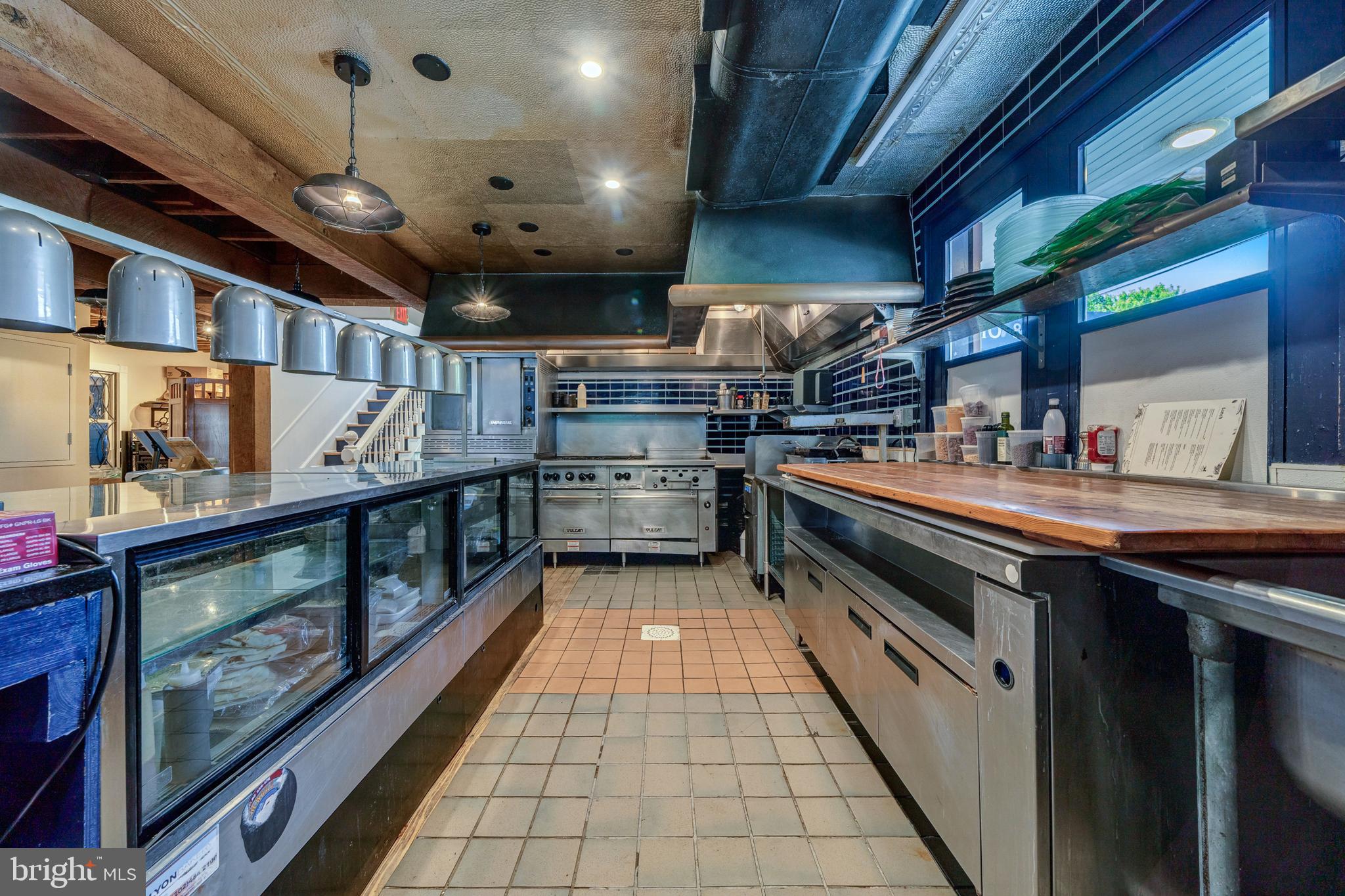 MIDDLEBURG - Commercial Sale