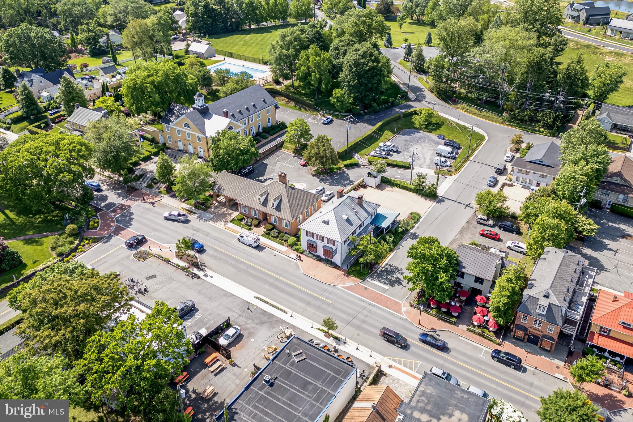 MIDDLEBURG - Commercial Sale