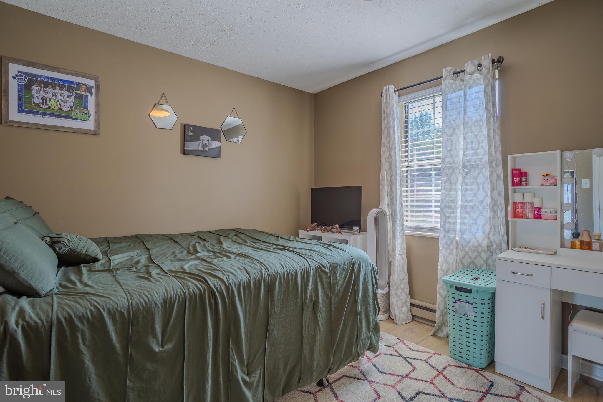 PIKEVIEW ACRES WEST - Residential