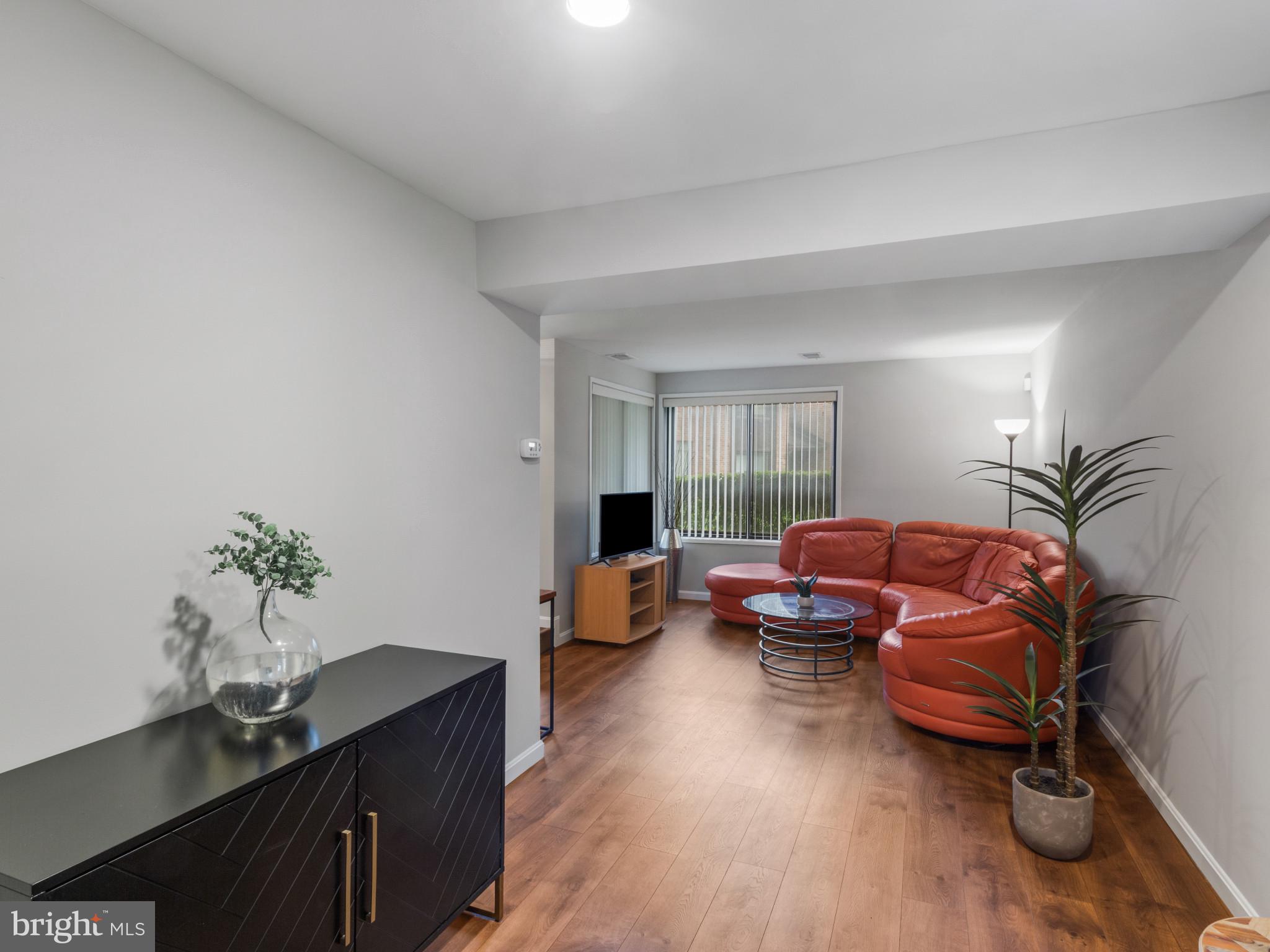 OAKLAND MILLS - Residential