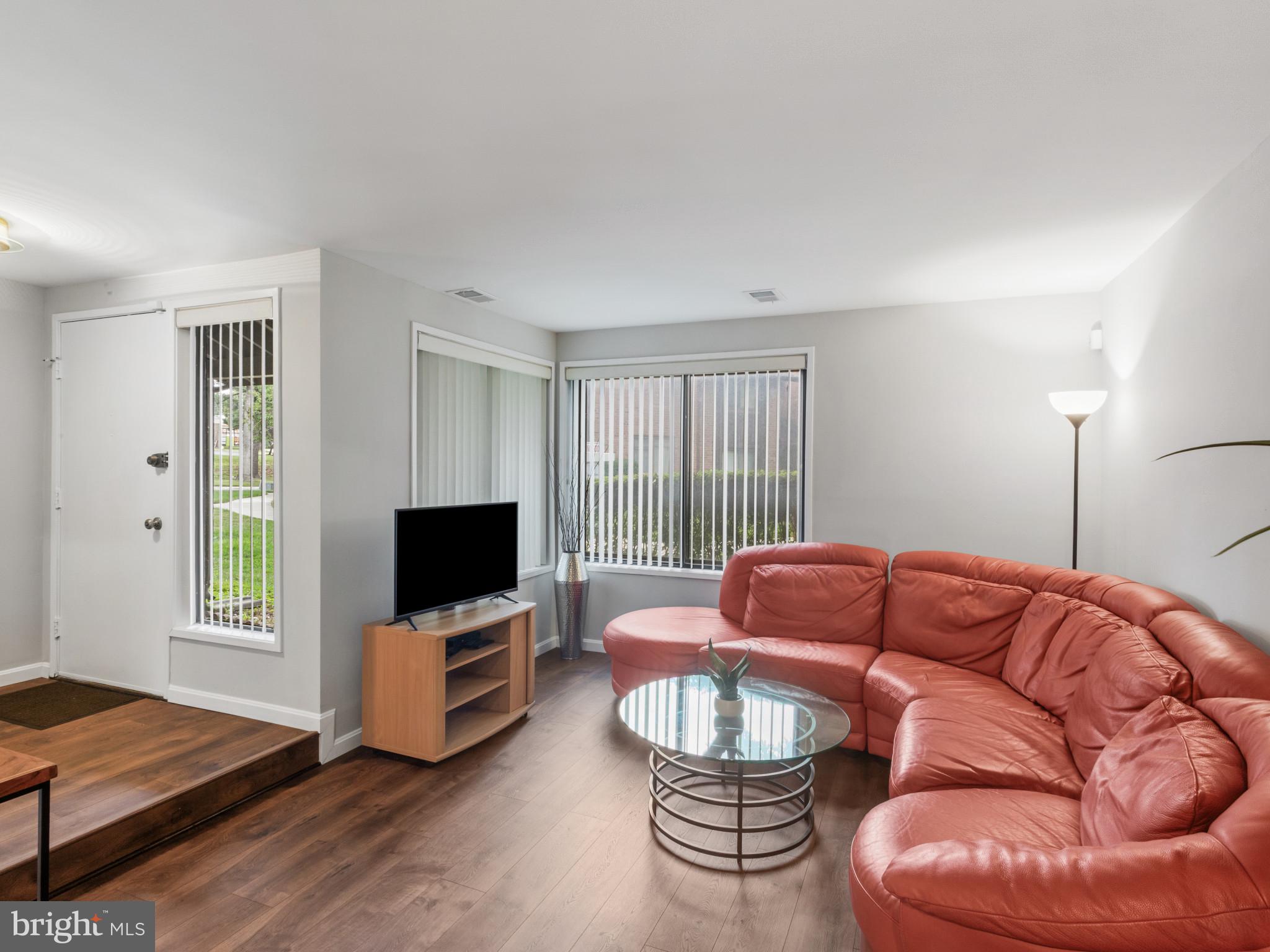 OAKLAND MILLS - Residential