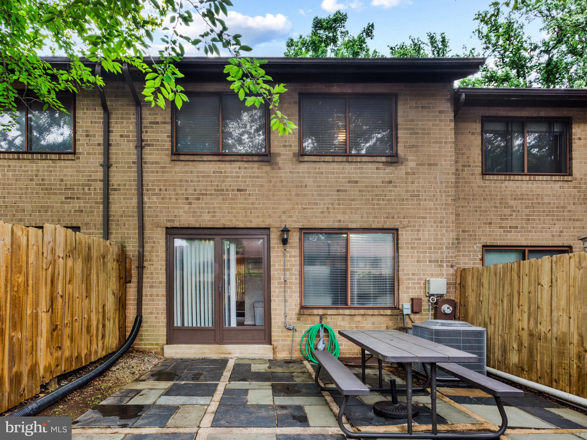 OAKLAND MILLS - Residential