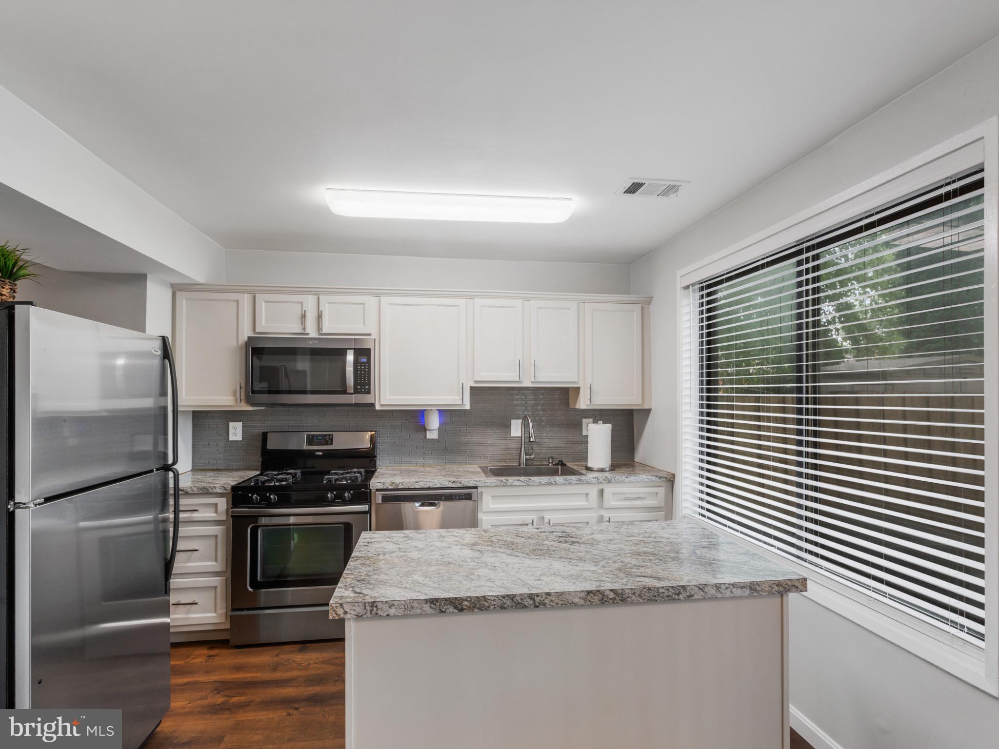OAKLAND MILLS - Residential