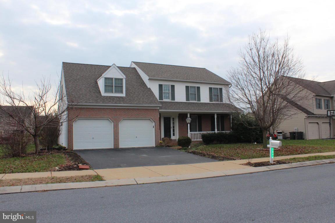 GORGEOUSLY RENOVATED 2 STORY HOME*NEW KITCHEN WITH GRANITE COUNTER TOPS*CREME MAPLE ANTIQUE GLAZING CABINETS WITH CROWN MOLDING*NEW HARDWOOD FLOORS*NEW NEUTRAL PAINT THROUGHOUT*OPEN FAM ROOM WITH FIREPLACE AND CUSTOM FLOOR TO CEILING HEARTH AND MANTLE*LARGE OPEN MASTER BEDROOM/BATH SUITE FEATURING A CERAMIC TILE SURROUND SHOWER AND LUXURY CUSTOM CABINETRY*WORK IS STILL BEING COMPLETED SO CONTRACTOR MAY BE ABLE TO STILL ACCOMMODATE SOME CHANGES!*