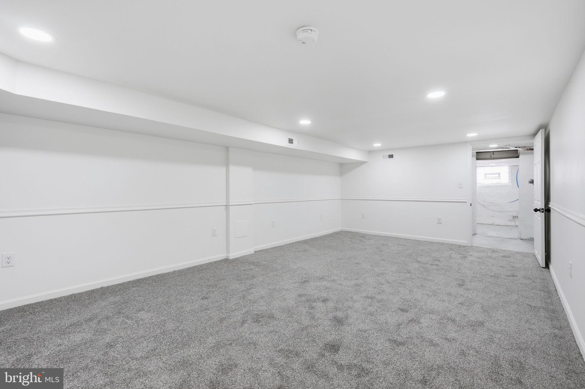 WEST OAK LANE - Residential