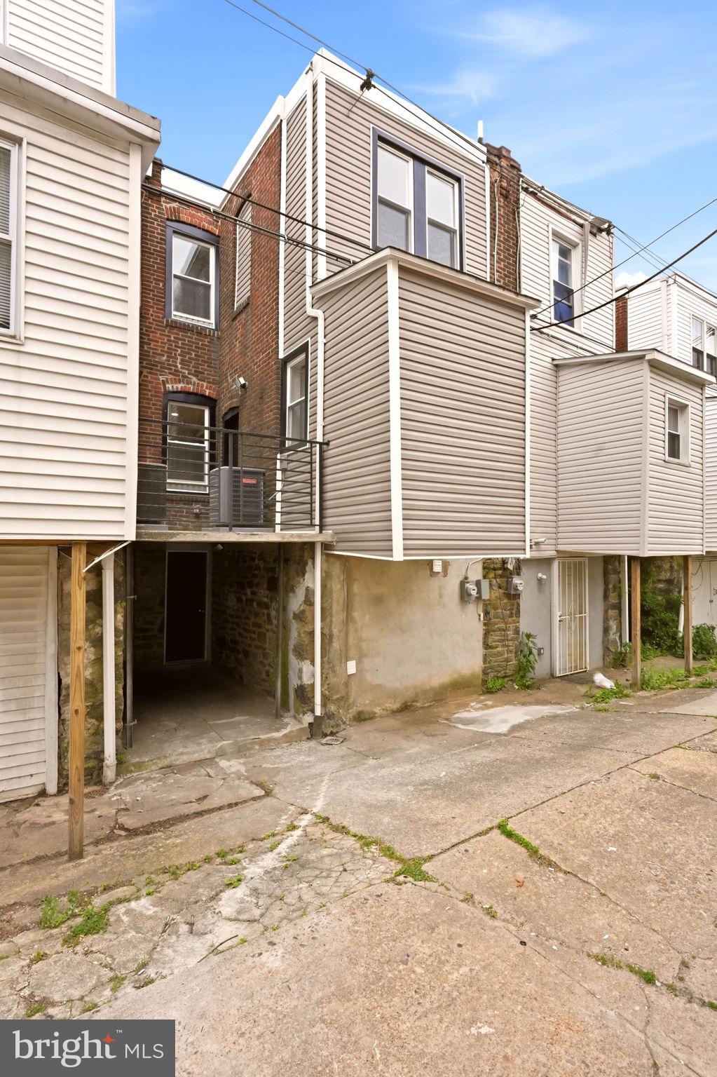 WEST OAK LANE - Residential