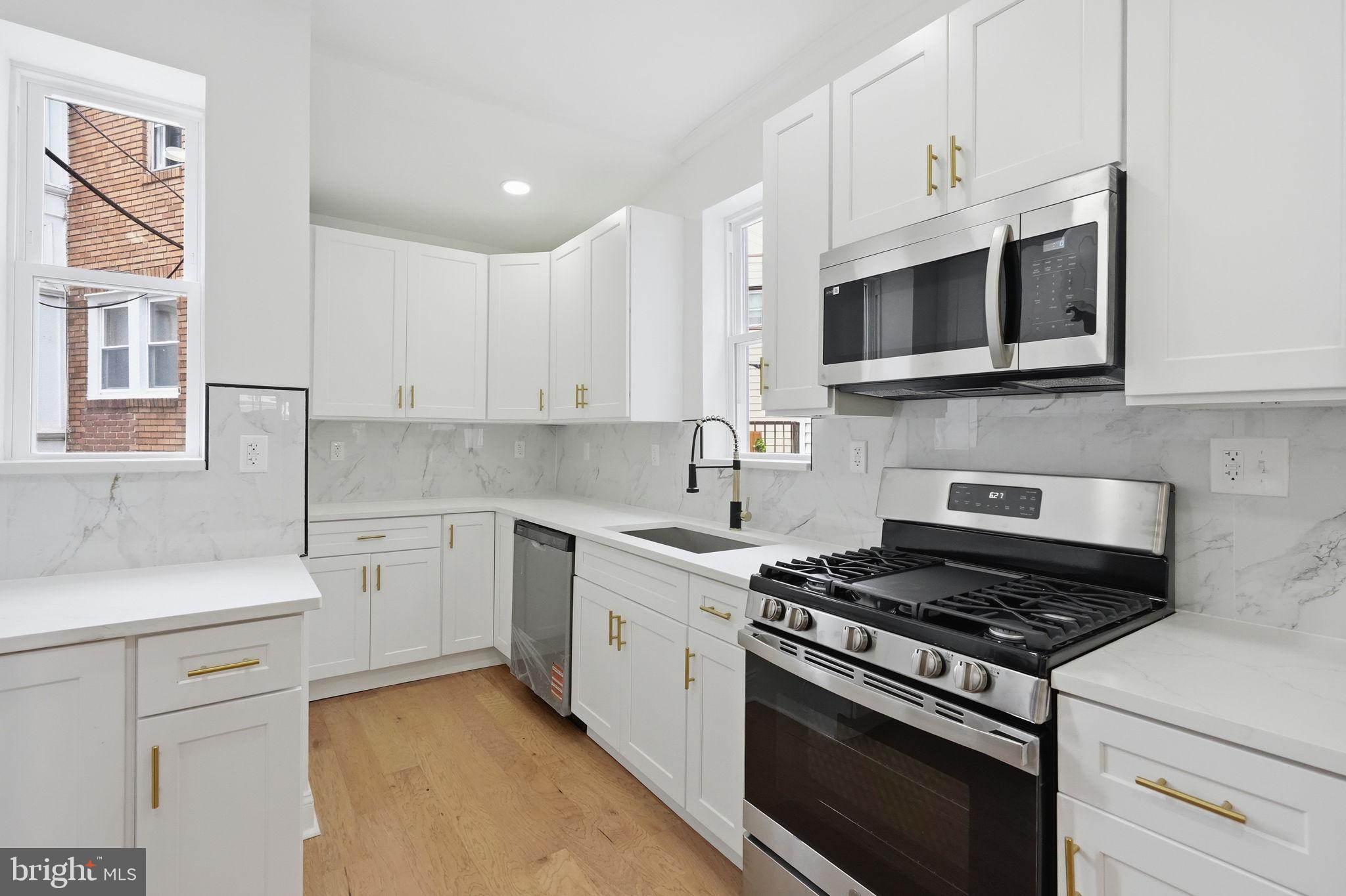 WEST OAK LANE - Residential