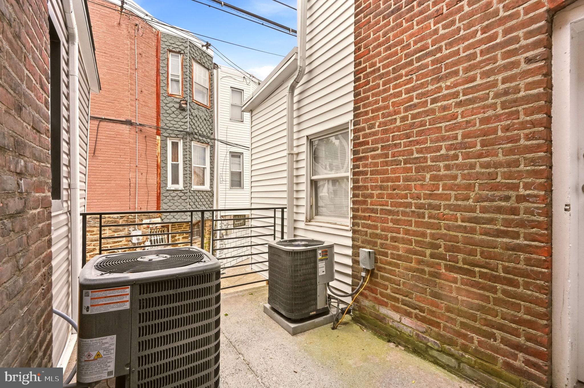 WEST OAK LANE - Residential