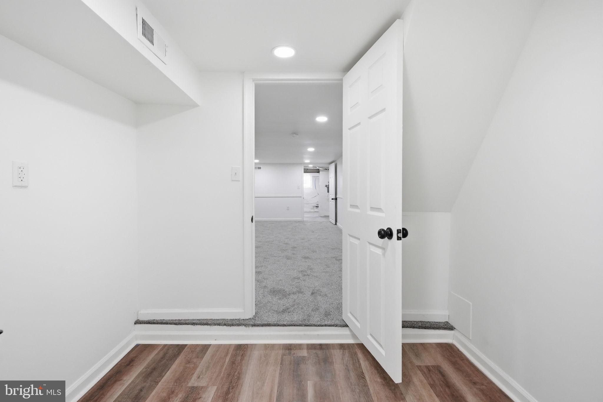 WEST OAK LANE - Residential