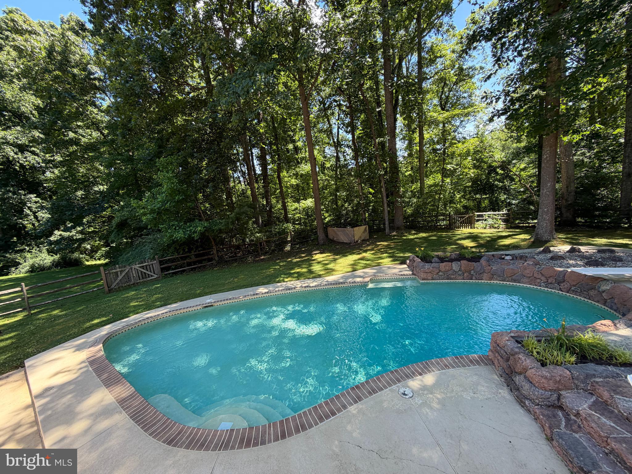 LAKE OF THE PINES - Residential